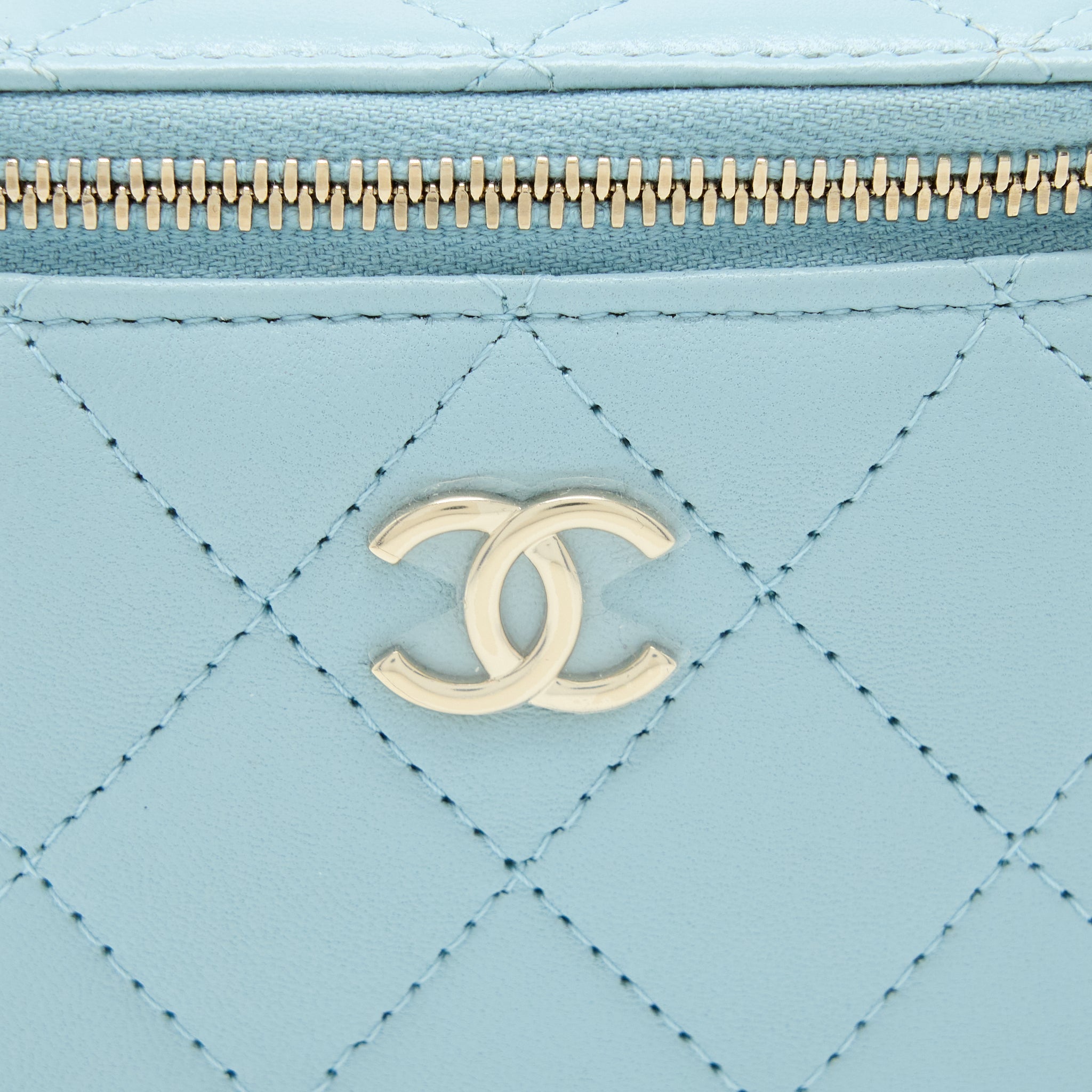 chanel-22p-top-handle-mini-vanity-with-chain-lambskin-light-blue-lghw