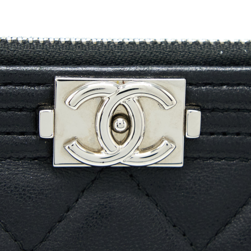 chanel-boy-clutch-lambskin-black-shw