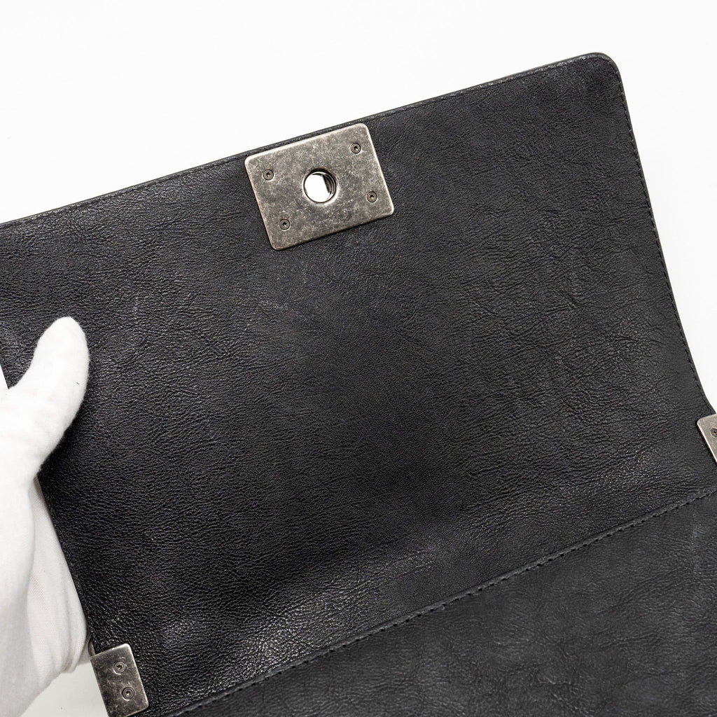 chanel-top-handle-boy-bag-limited-edition-grained-calfskin-black-ruthenium-silver-hardware-copy