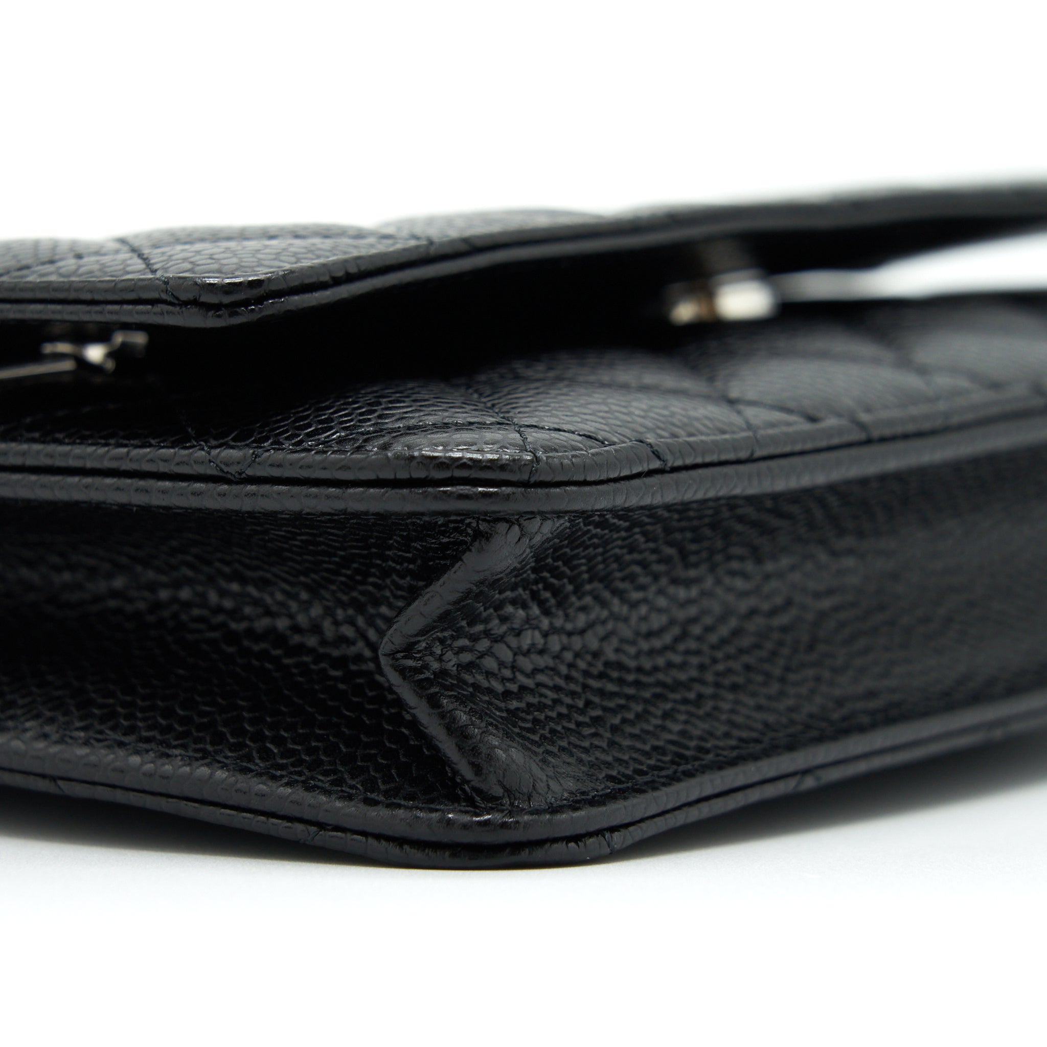 chanel-classic-wallet-on-chain-caviar-black-shw-microchip-1