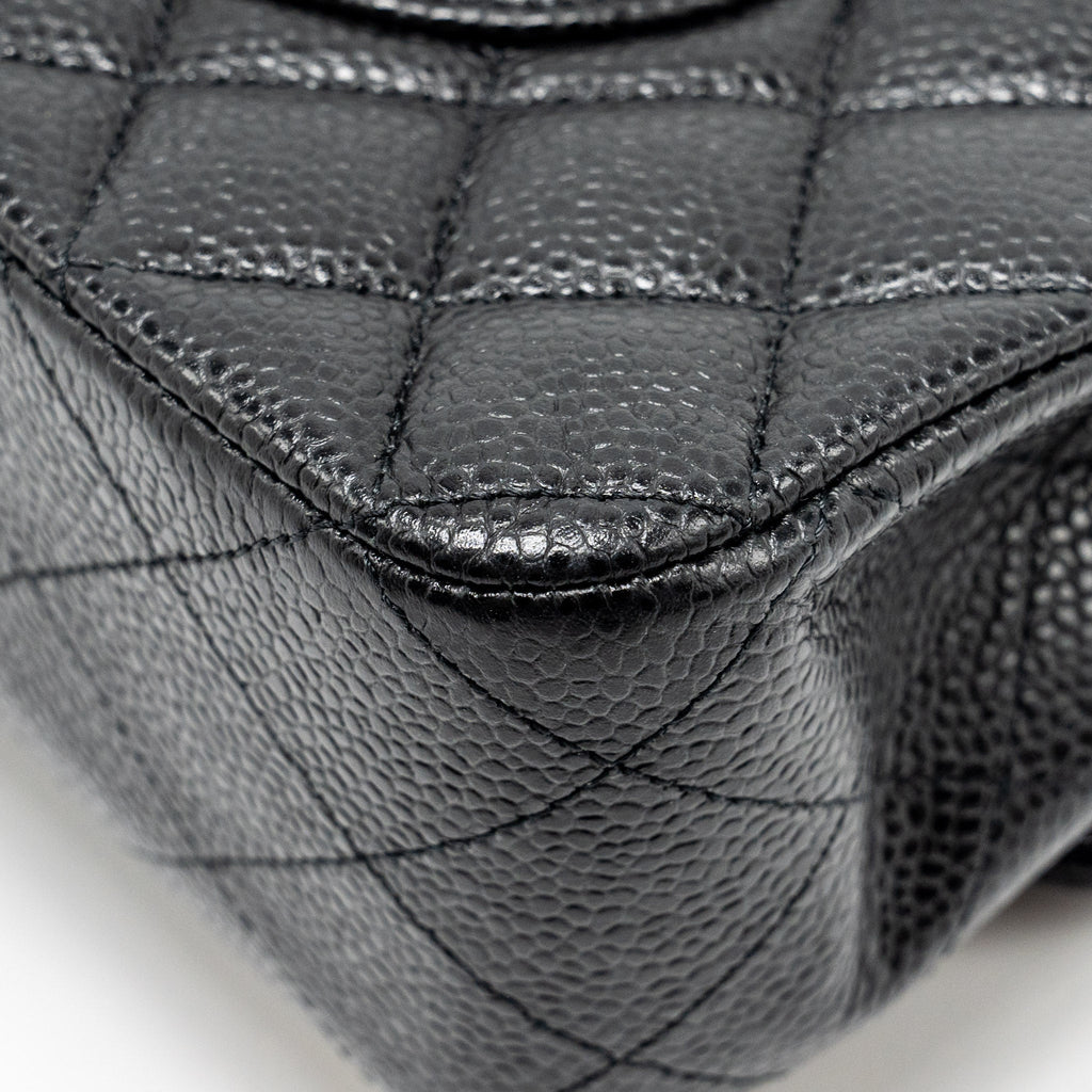 chanel-medium-classic-double-flap-bag-caviar-black-ghw-20