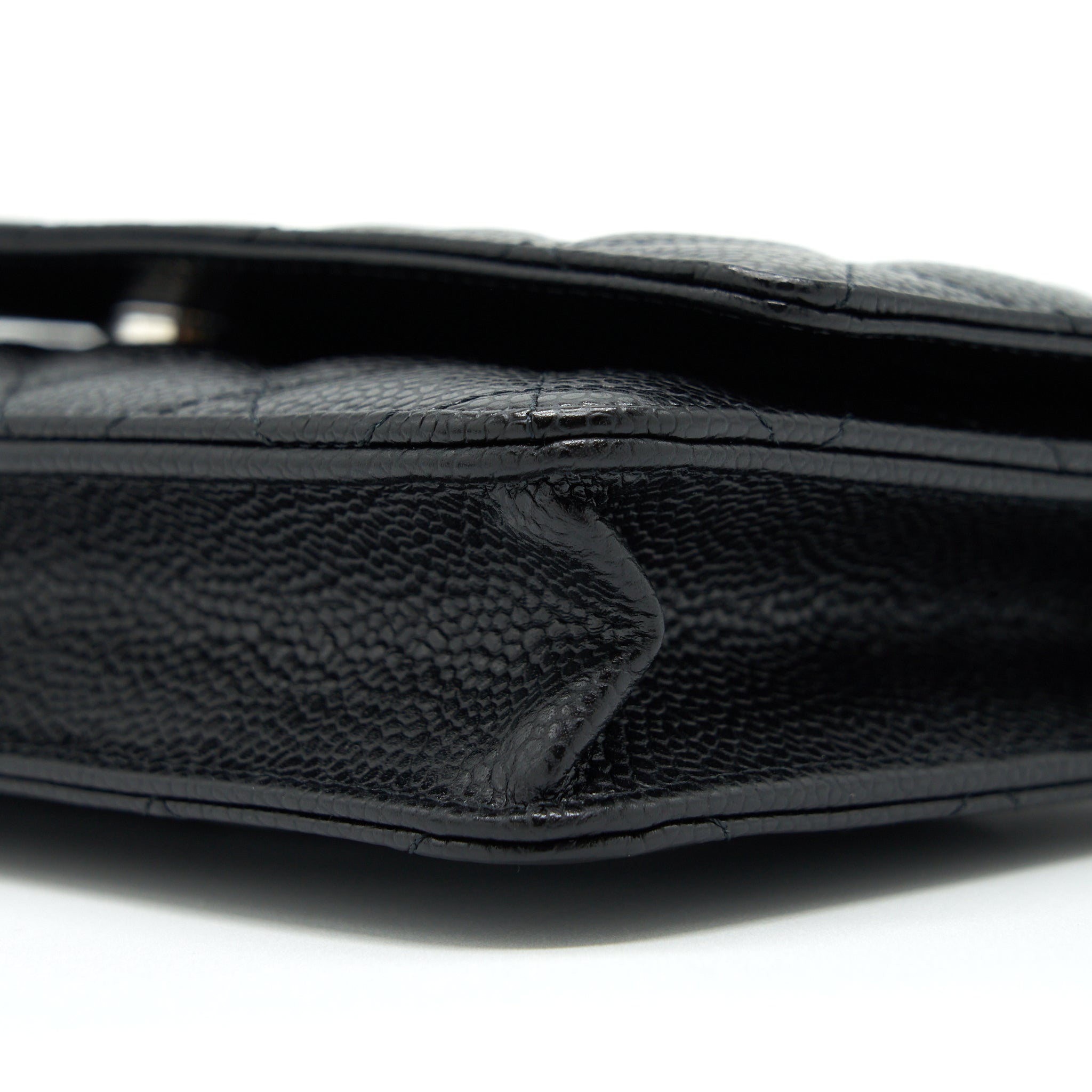 chanel-classic-wallet-on-chain-caviar-black-shw-microchip-1