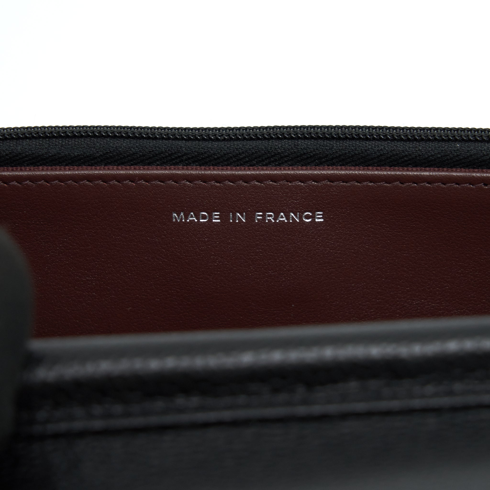 chanel-classic-wallet-on-chain-caviar-black-shw-microchip-1