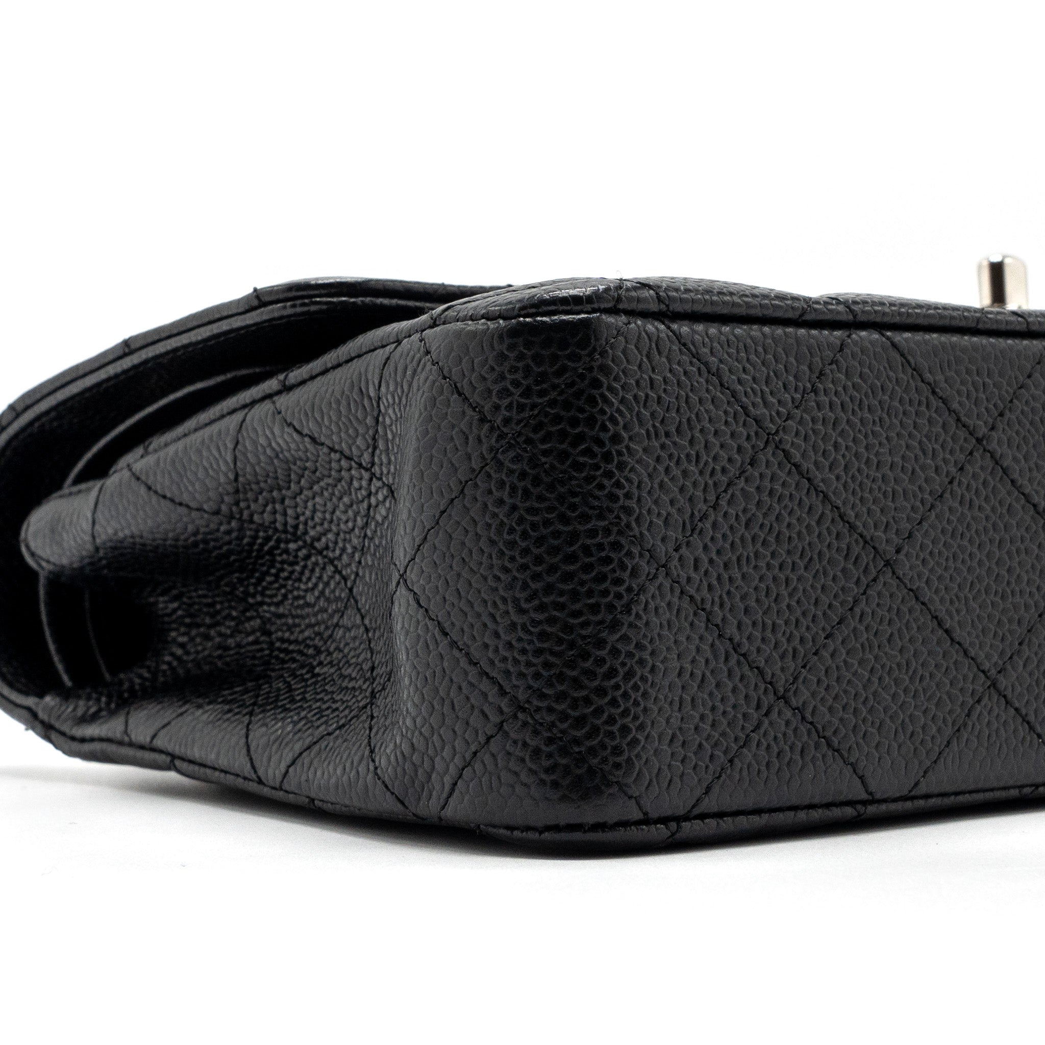 chanel-medium-classic-double-flap-bag-caviar-black-shw-4