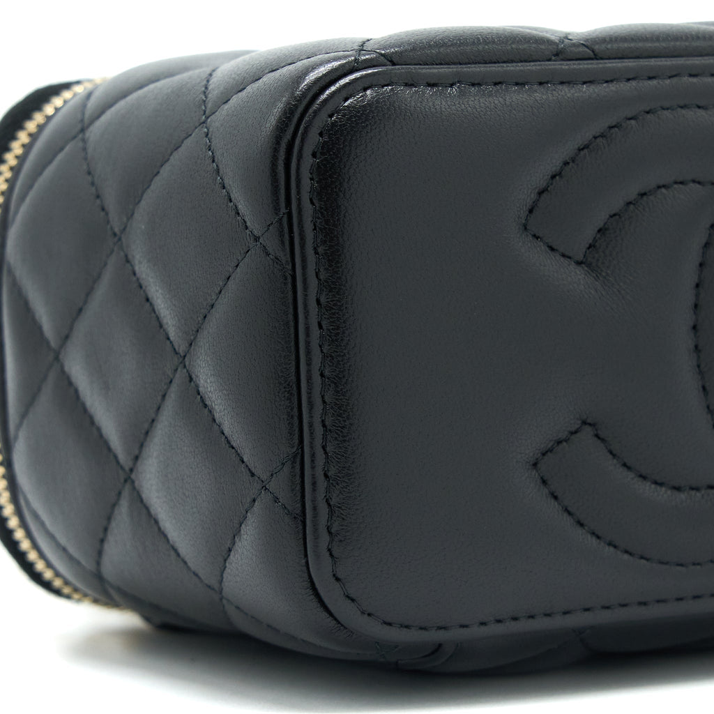 chanel-top-twist-chain-handle-long-vanity-with-chain-lambskin-black-brushed-ghw-microchip
