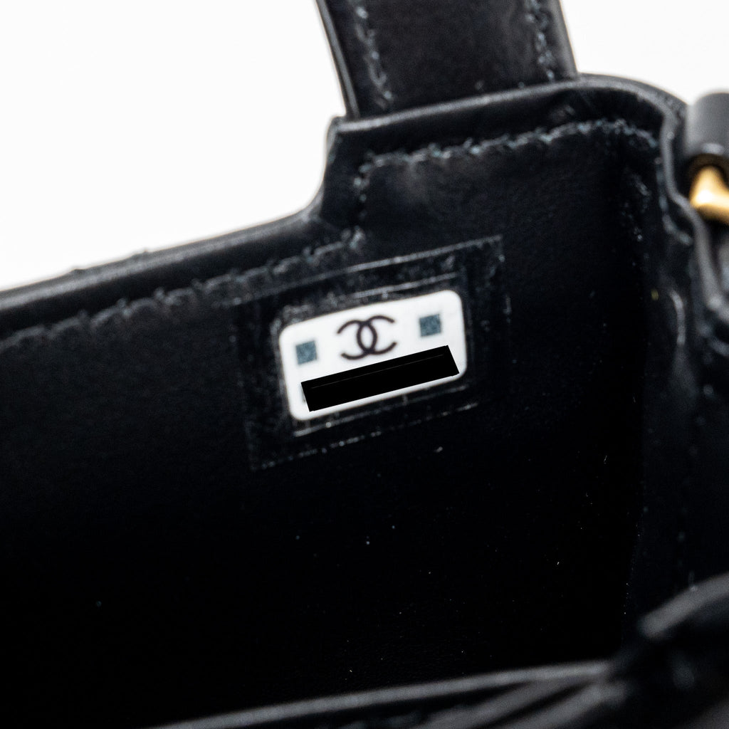 chanel-24p-nano-shopping-tote-kelly-bag-calfskin-black-ghwmicrochip
