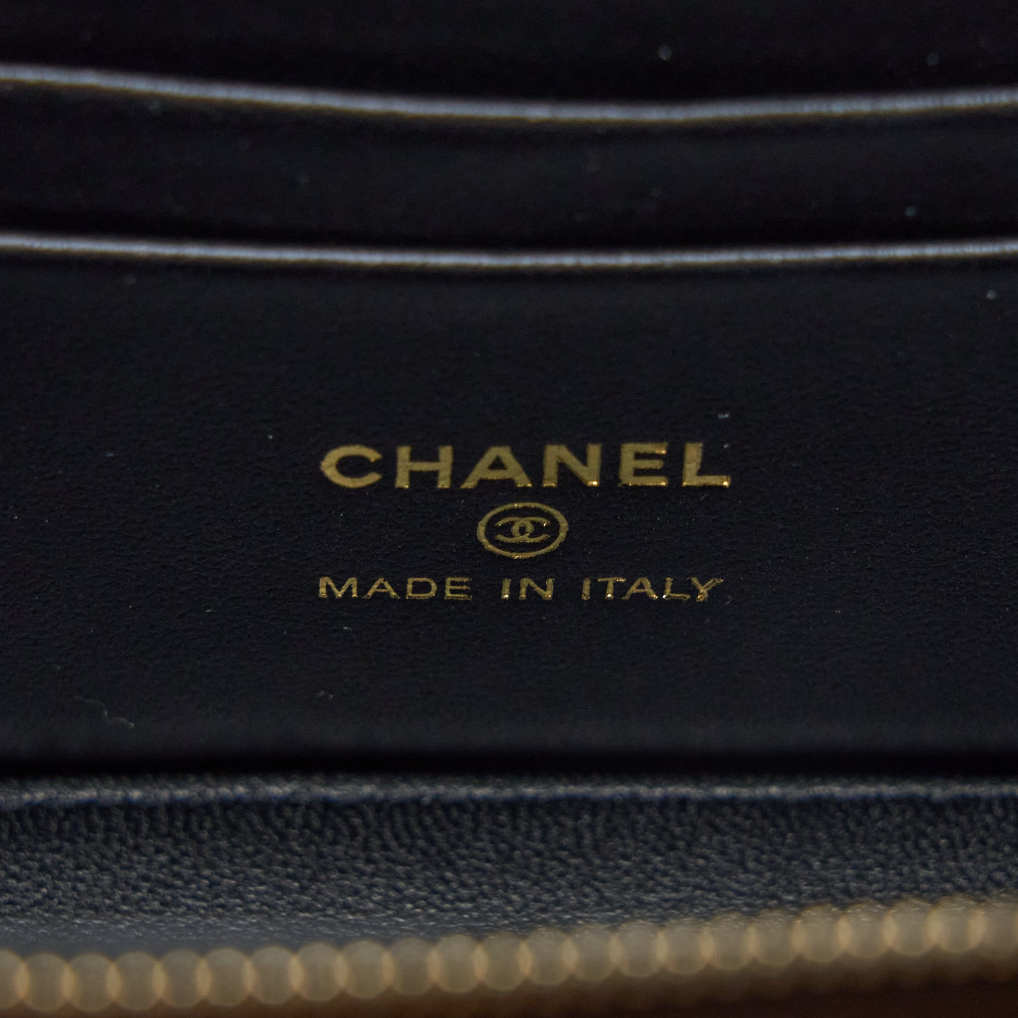 chanel-top-twist-chain-handle-long-vanity-with-chain-lambskin-black-brushed-ghw-microchip