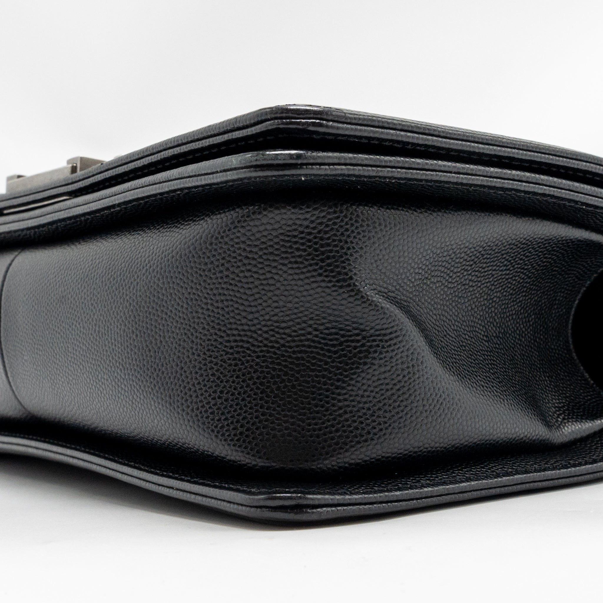 chanel-medium-boy-bag-caviar-black-ruthenium-silver-hardware