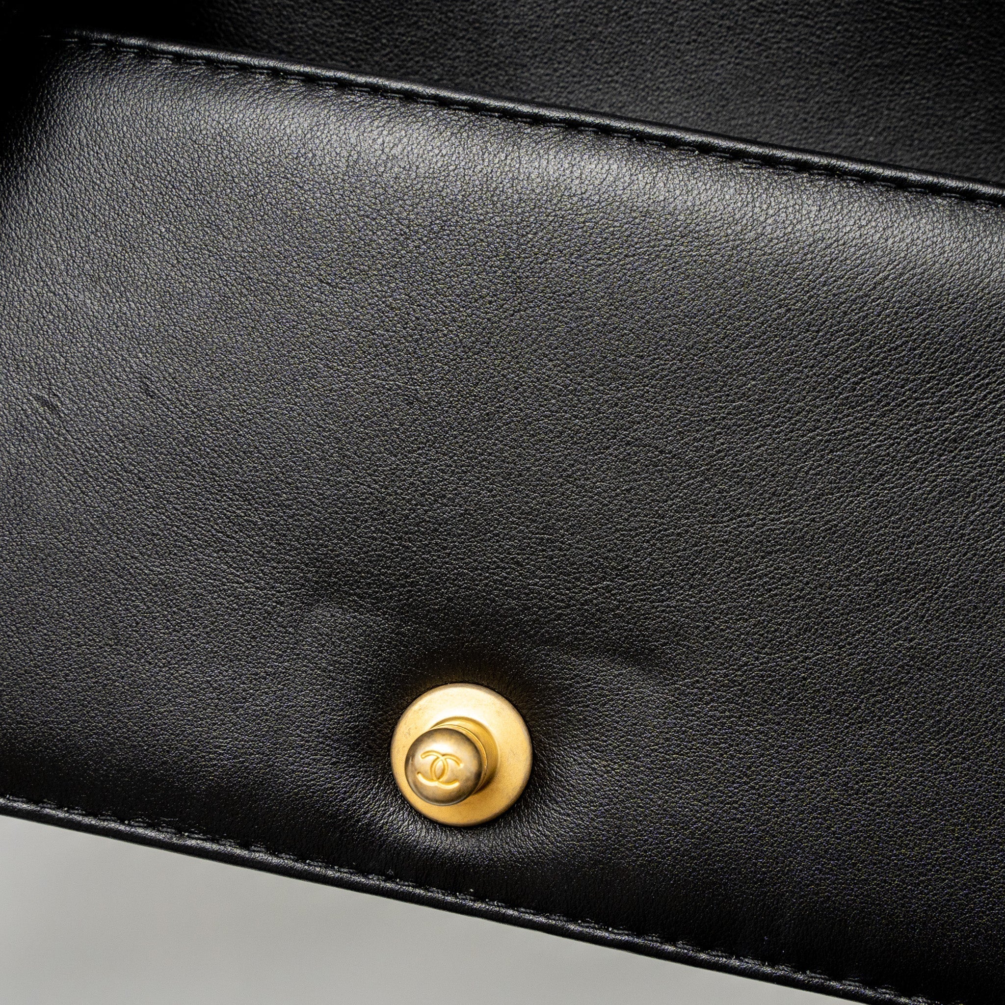 chanel-top-handle-small-boy-bag-calfskin-black-brushed-ghw