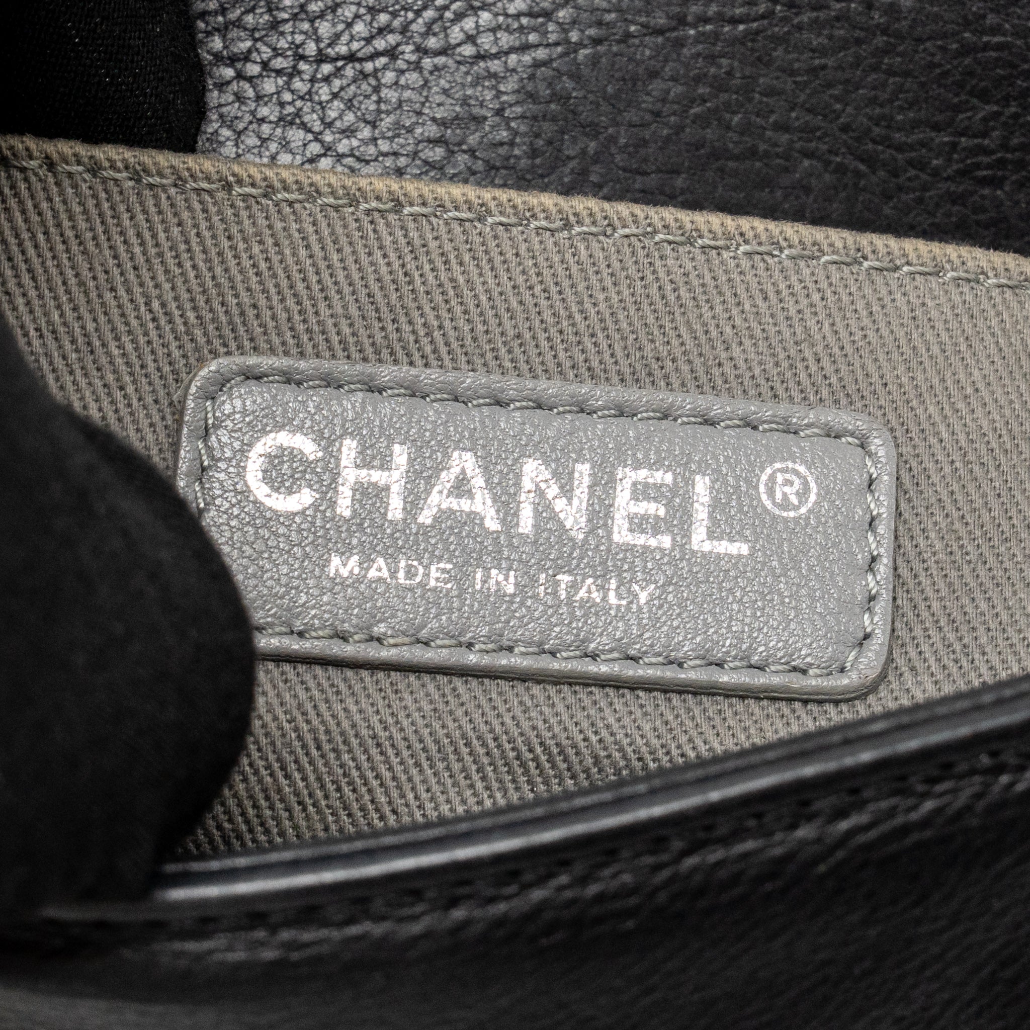 chanel-small-boy-bag-arabesque-calfskin-black-ruthenium-shw