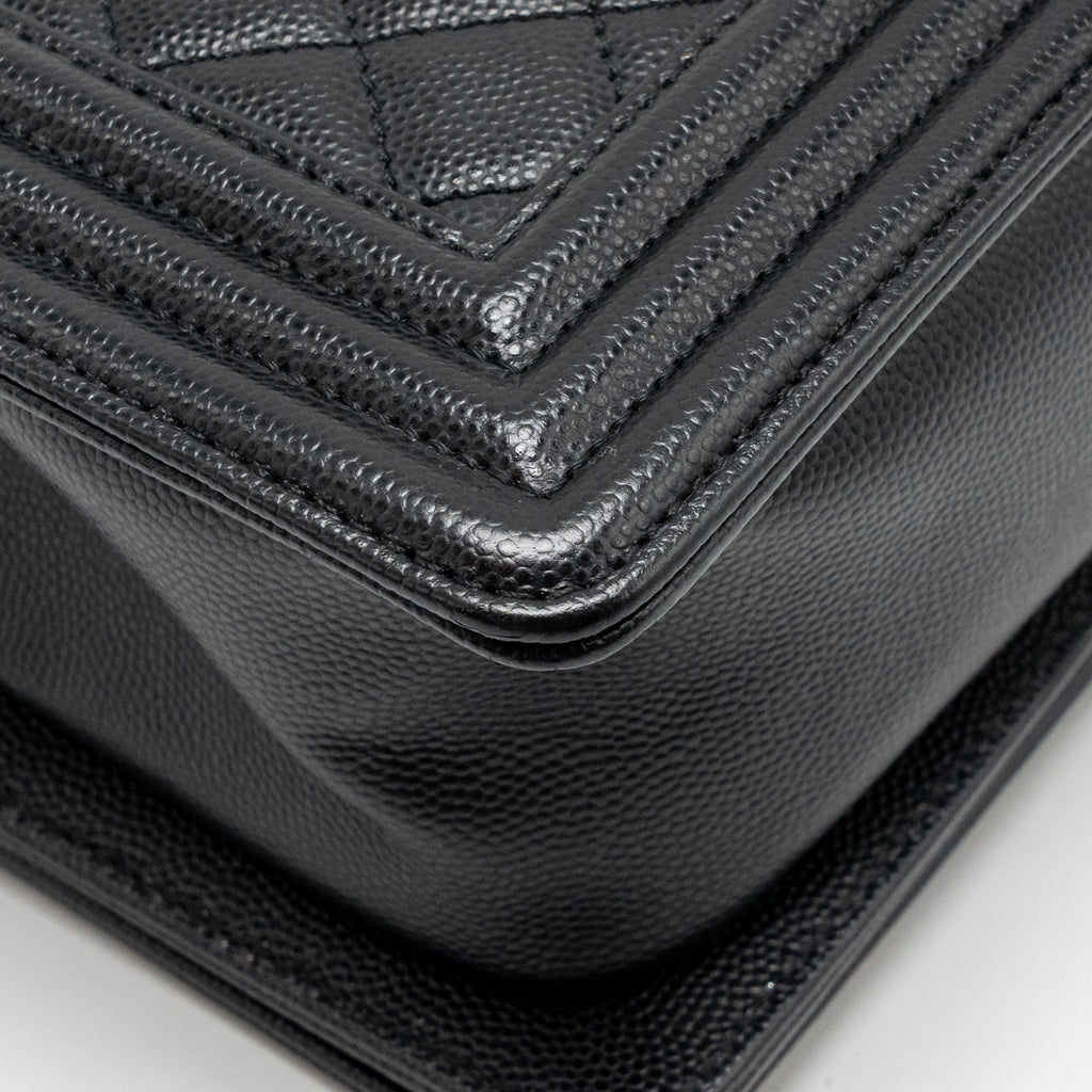 chanel-medium-boy-bag-caviar-black-ruthenium-silver-hardware