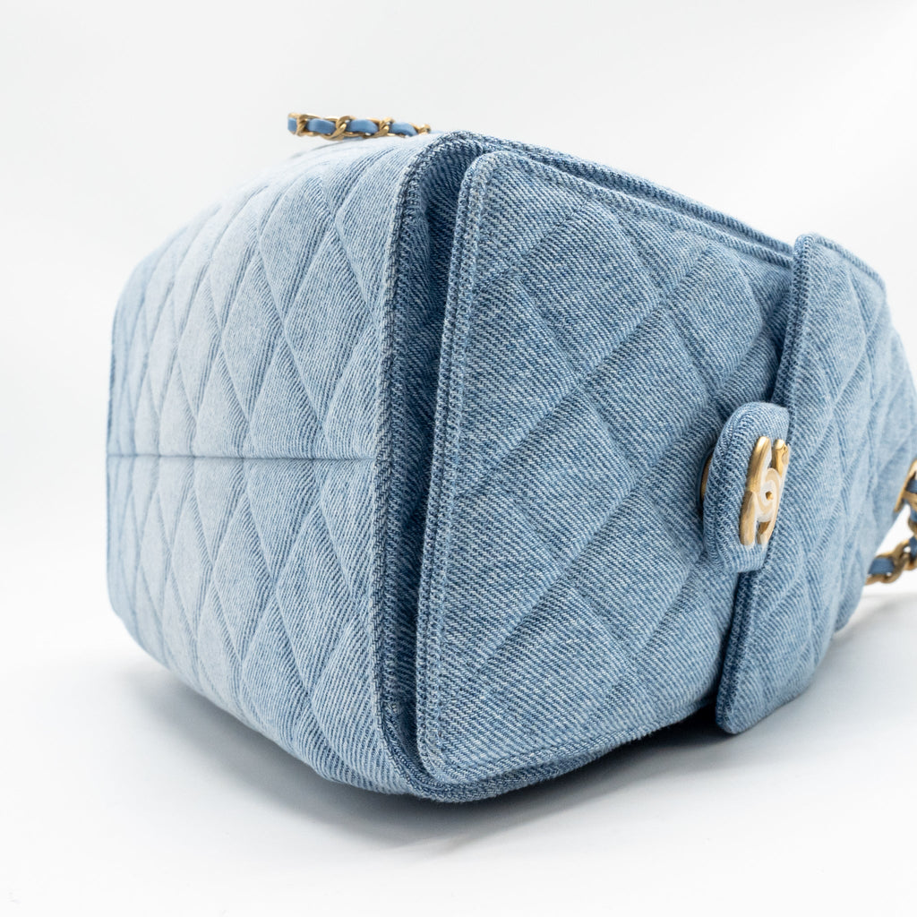 chanel-small-25-bag-washed-denim-light-blue-ghwmicrochip