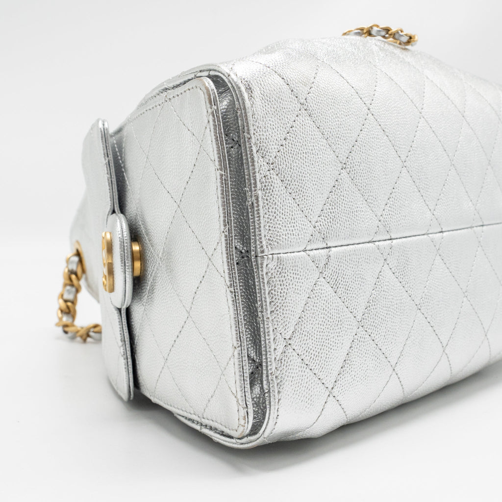 chanel-small-25-bag-caviar-silver-ghwmicrochip