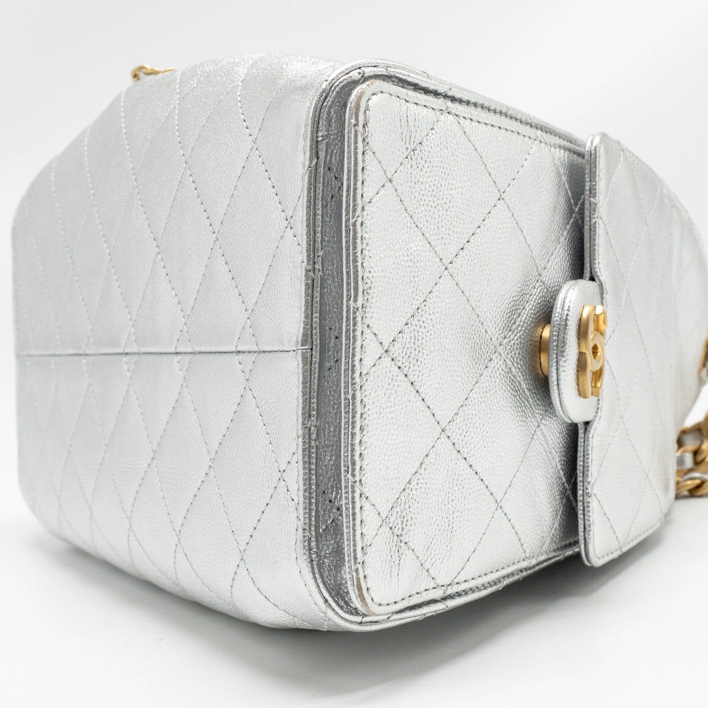 chanel-small-25-bag-caviar-silver-ghwmicrochip