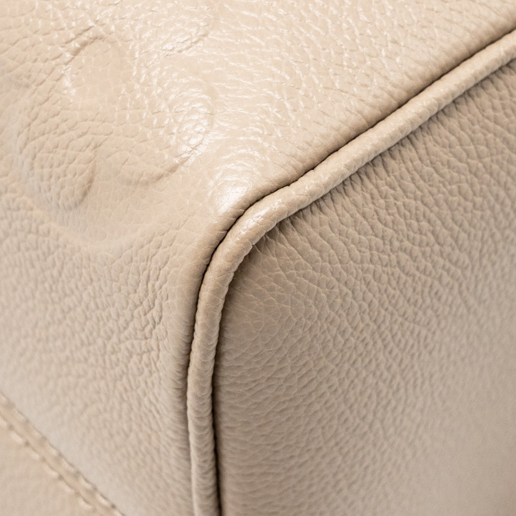 louis-vuitton-speedy-bandouliere-empreinte-leather-tourterelle-taupe-ghw