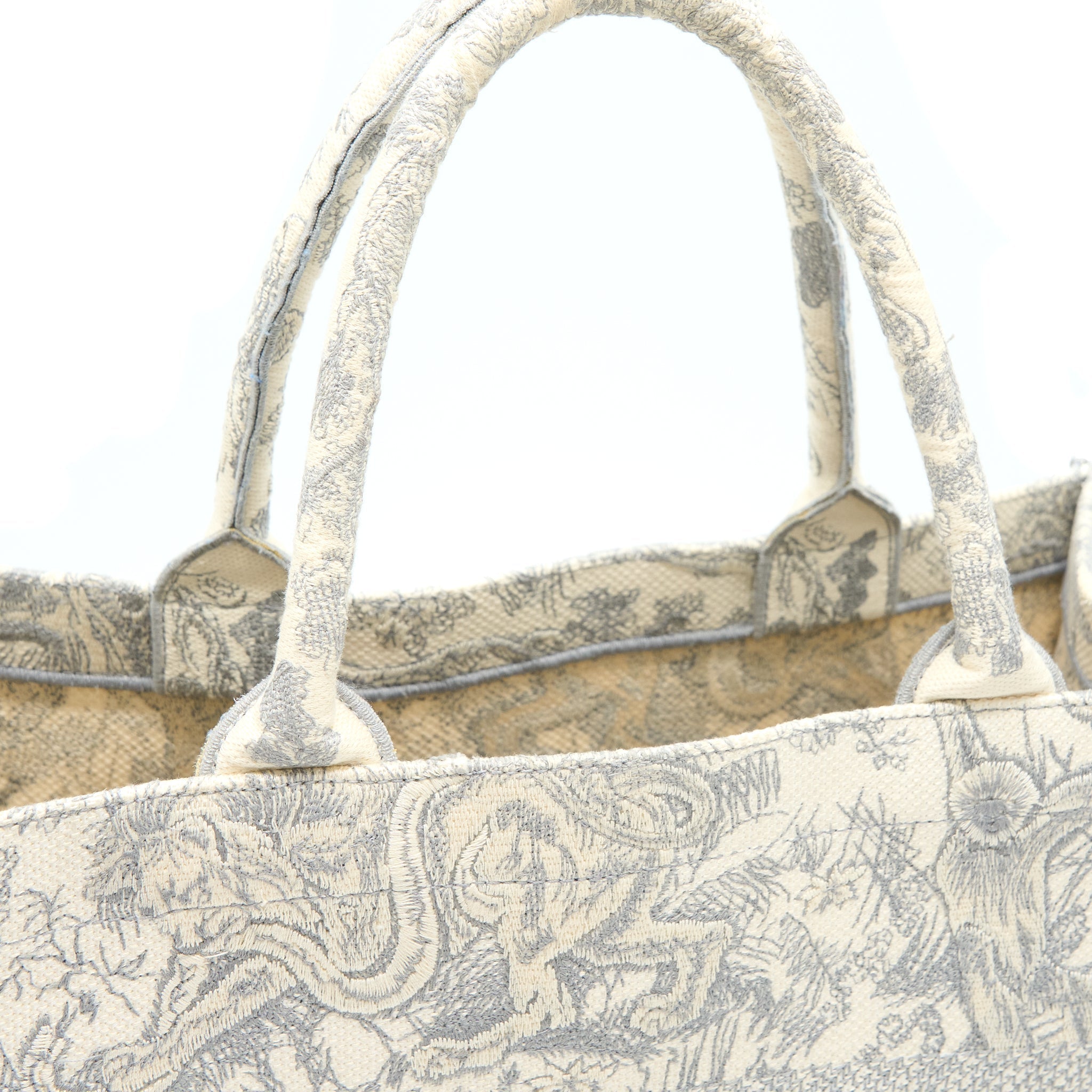 dior-medium-dior-book-tote-grey-toile-de-jouy-embroidery