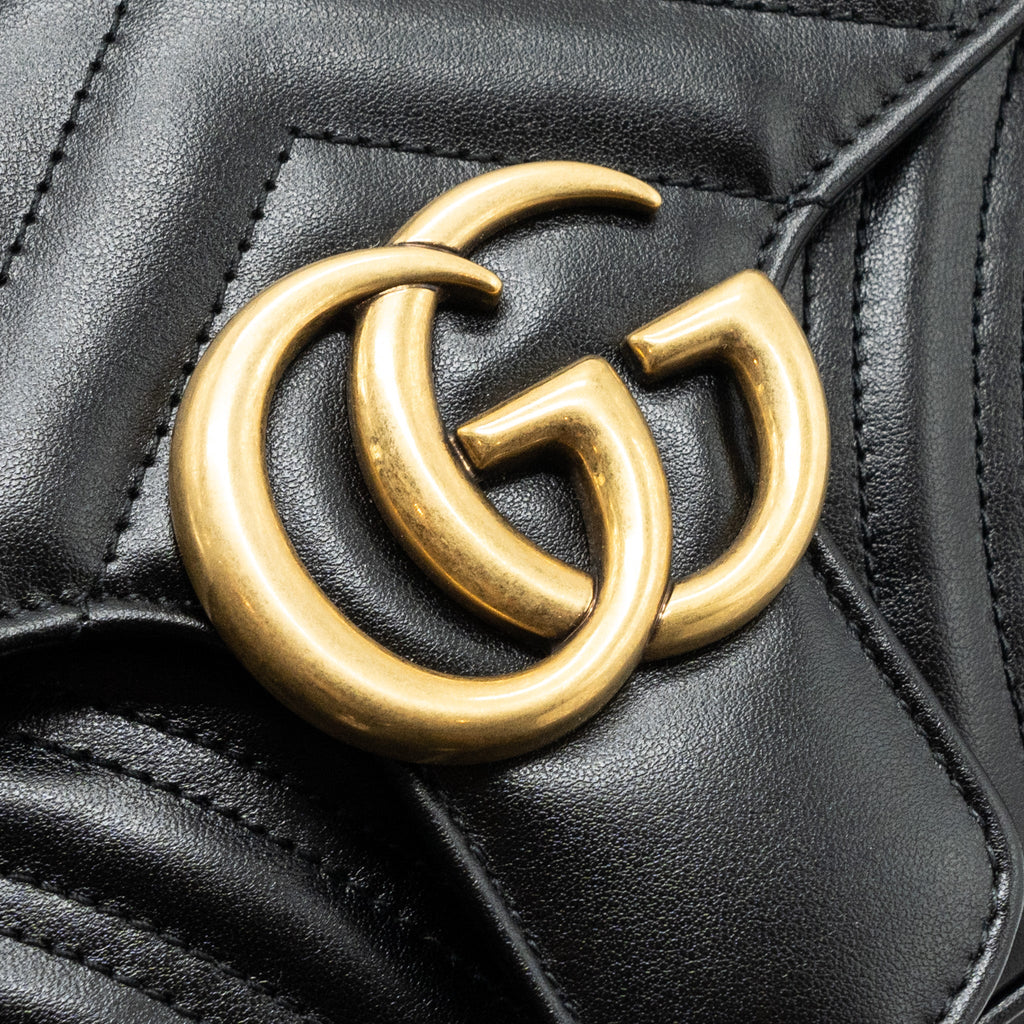 gucci-small-marmont-bag-calfskin-black-ghw