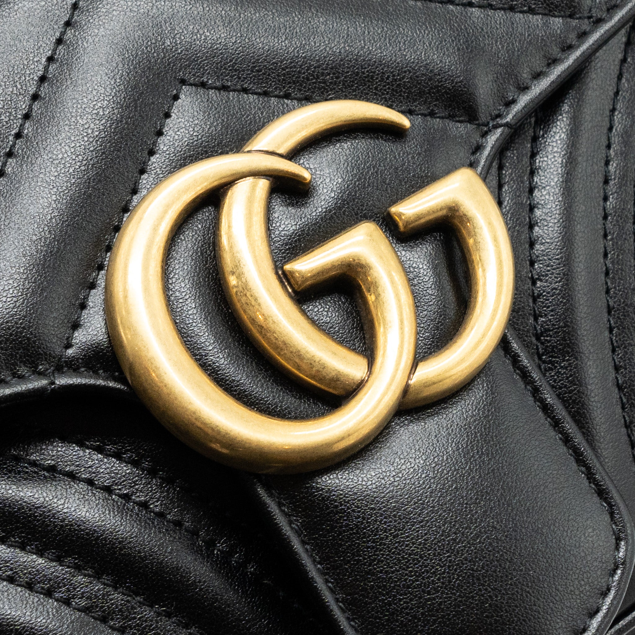 gucci-small-marmont-bag-calfskin-black-ghw