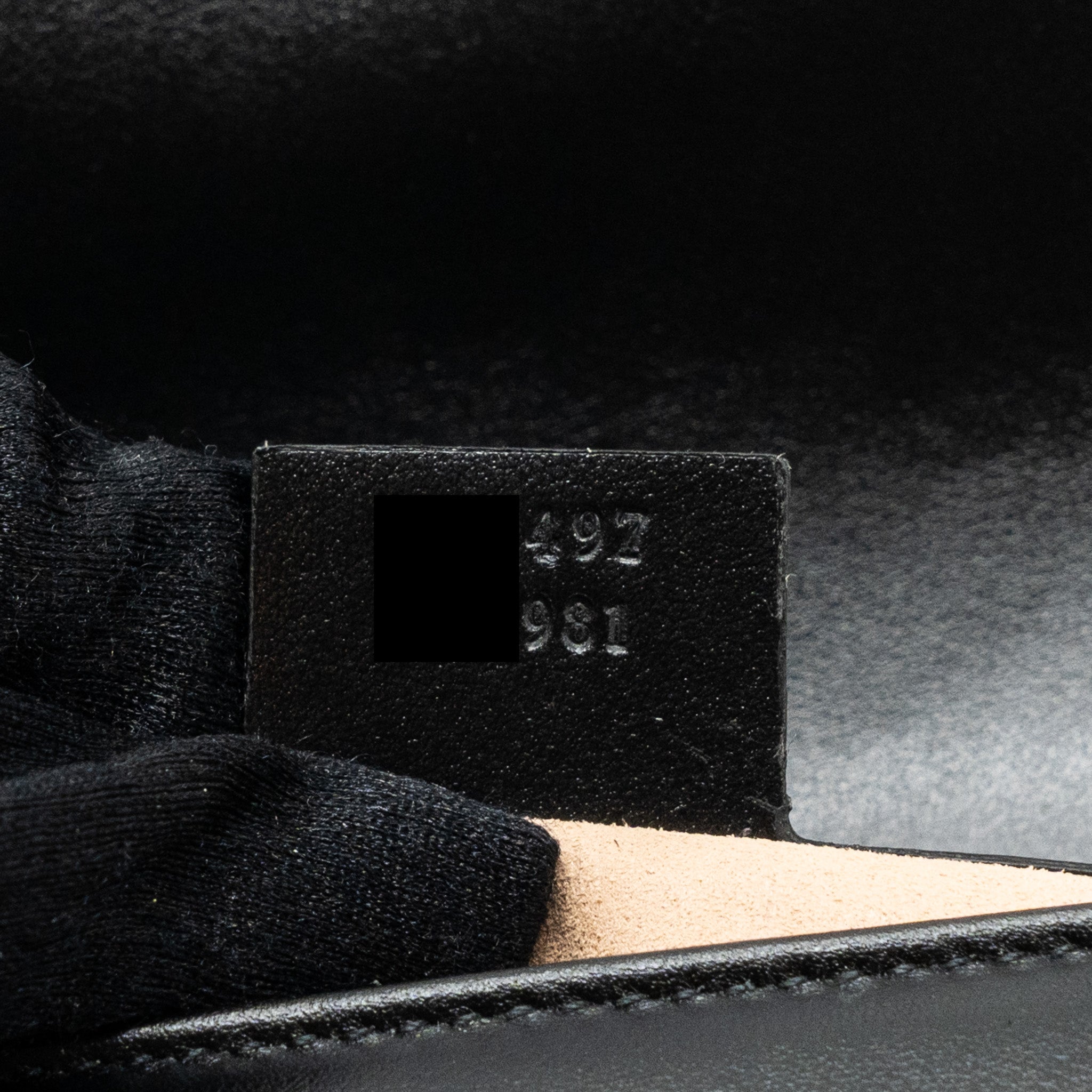 gucci-small-marmont-bag-calfskin-black-ghw