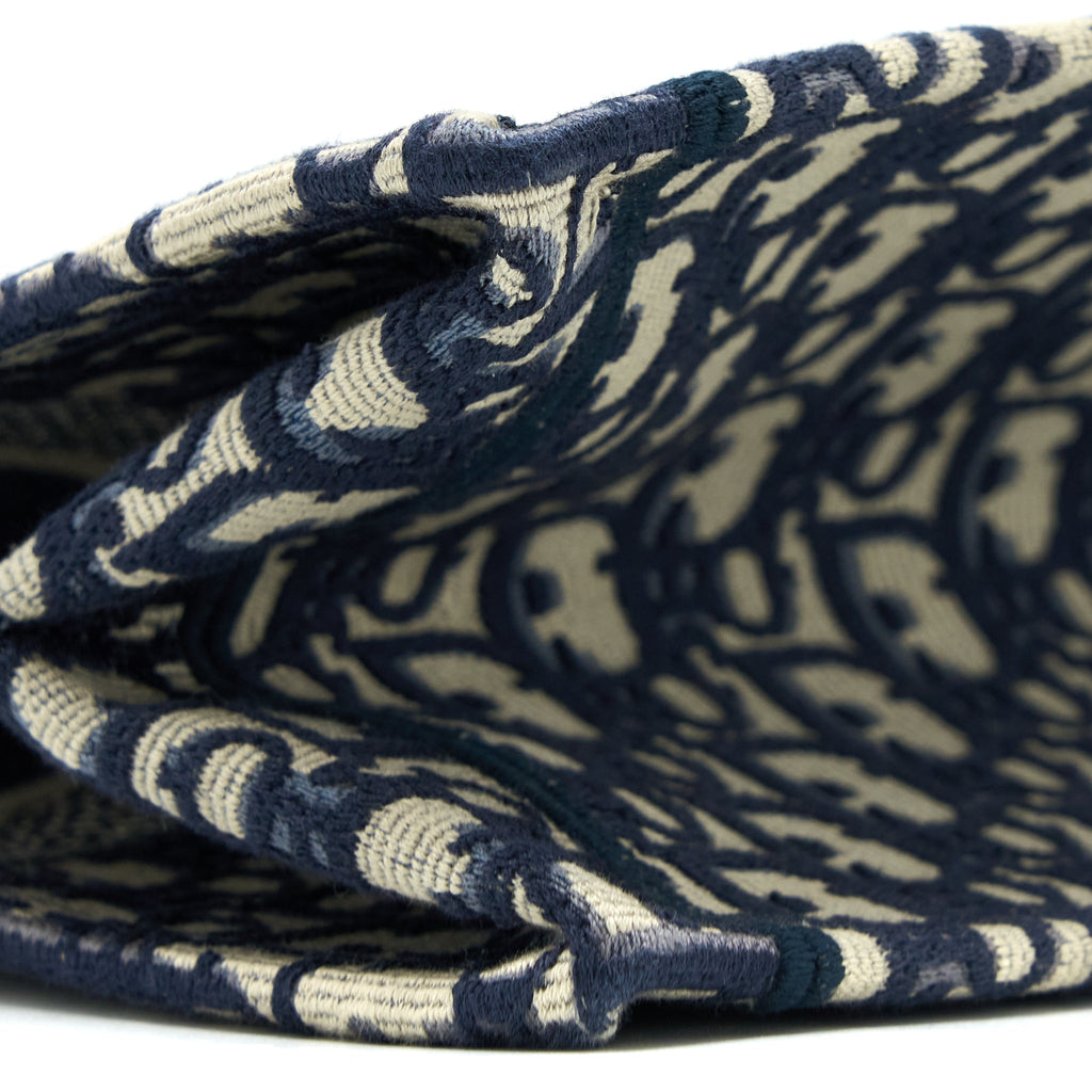 dior-medium-book-tote-blue-oblique-embroidery