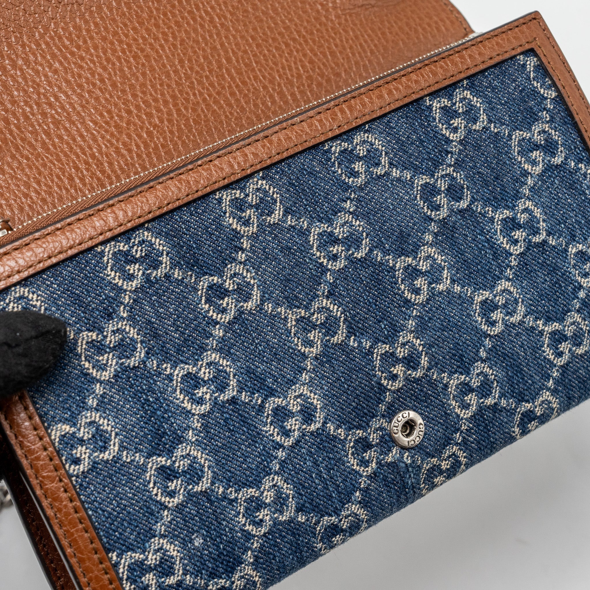 gucci-dionysus-chain-wallet-bag-gg-supreme-denim-leather-blue-silver-hardware