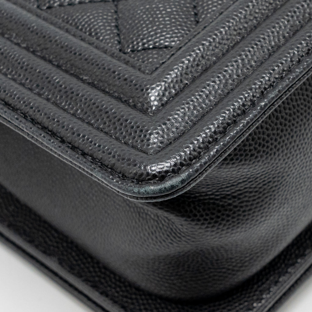 chanel-medium-boy-bag-caviar-black-shw-1