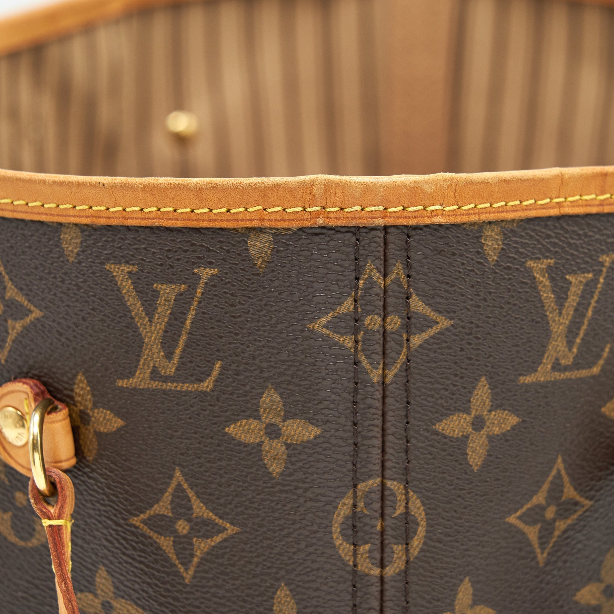 louis-vuitton-neverfull-mm-monogram