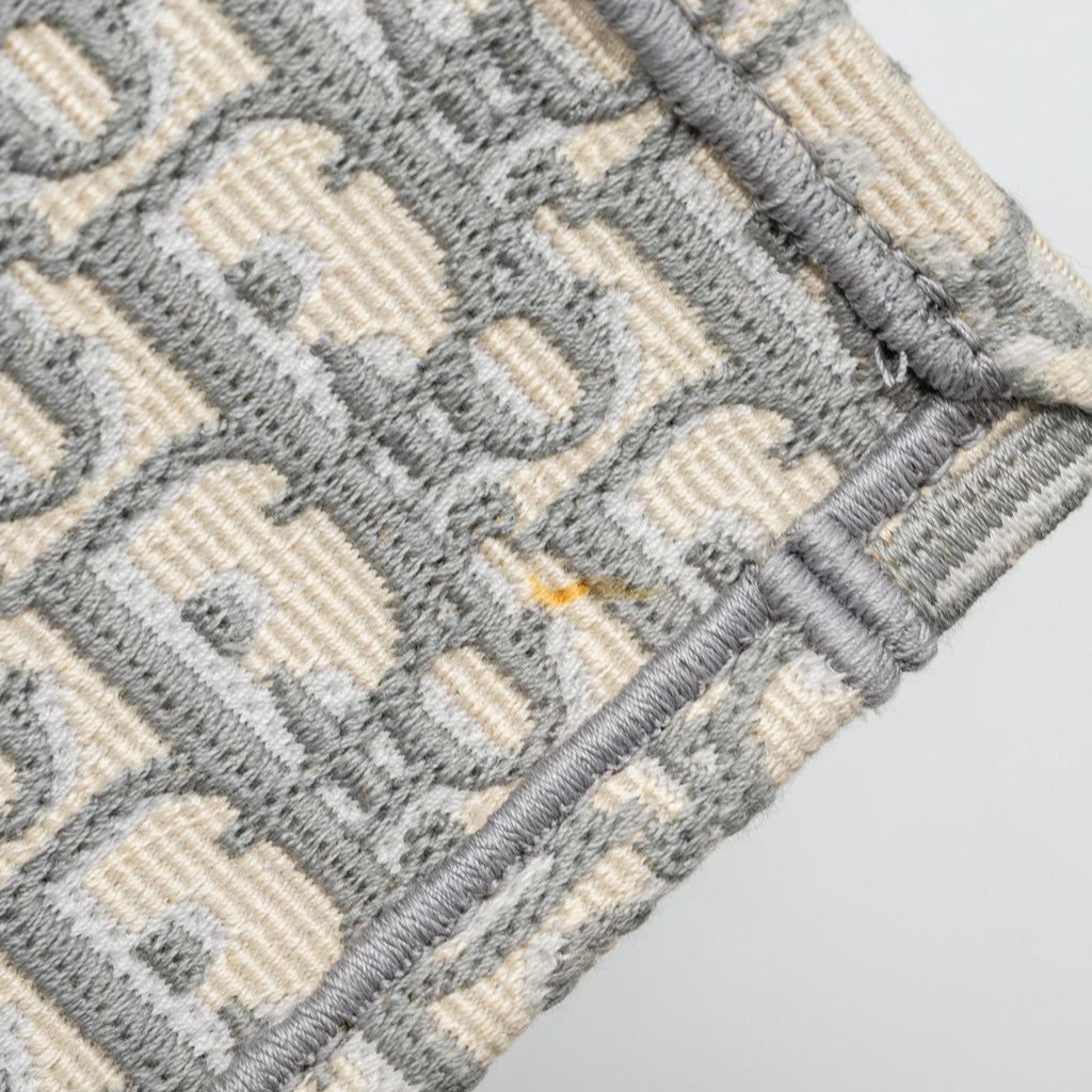 dior-meidum-book-tote-dior-oblique-embroidery-canvas-ecru-grey