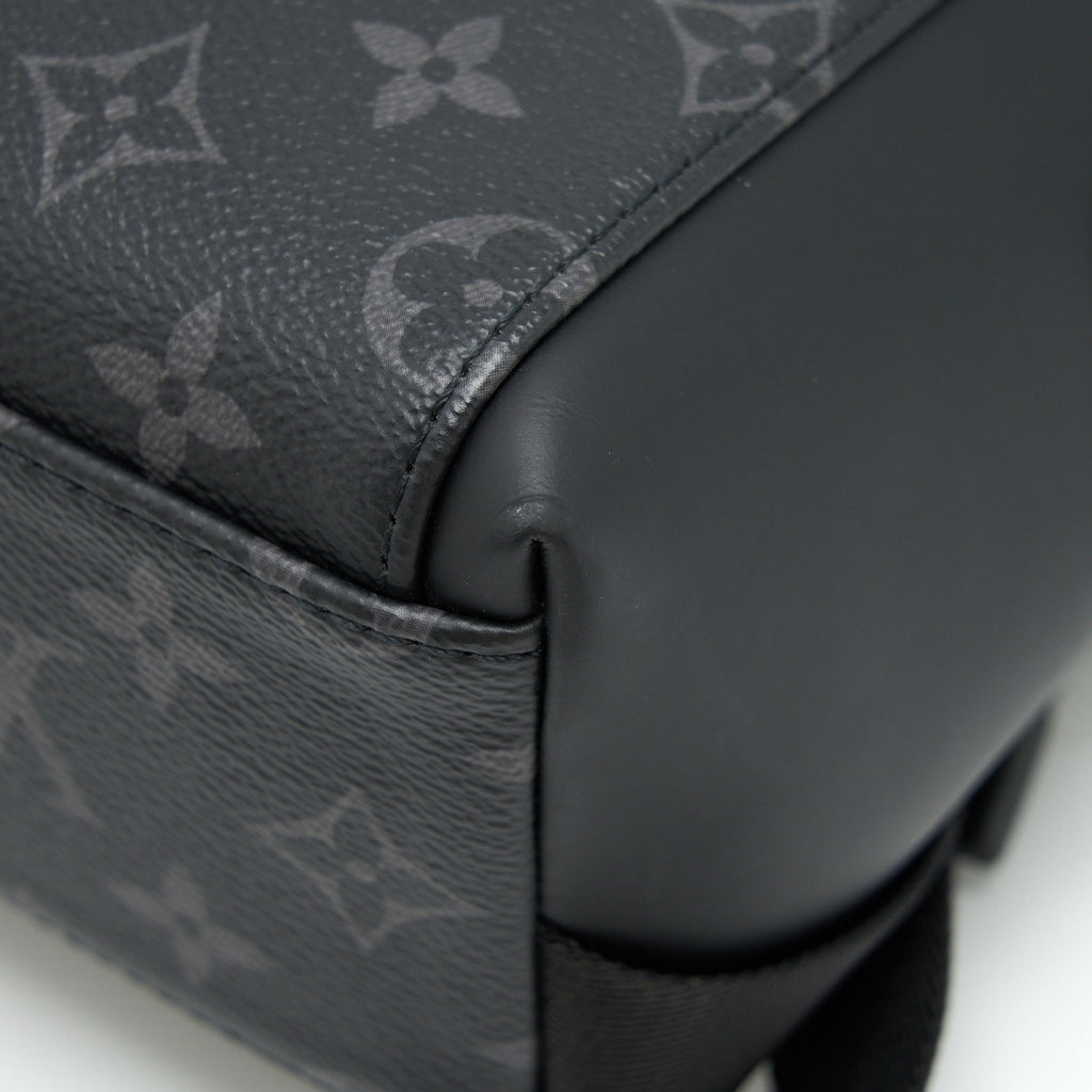 louis-vuitton-eclipse-voyager-messenger-bag-monogram-canvas-black-year-2020