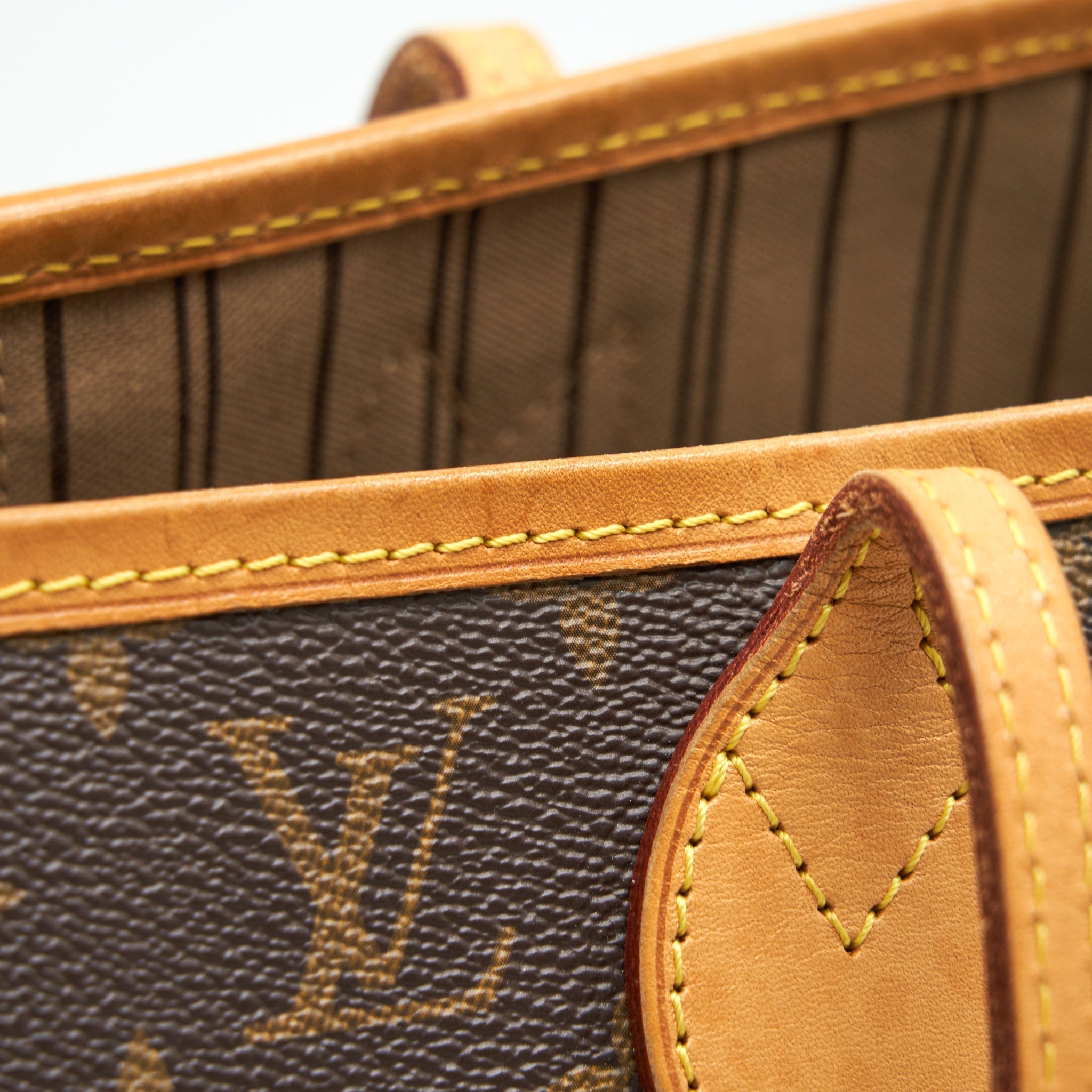 louis-vuitton-neverfull-mm-monogram