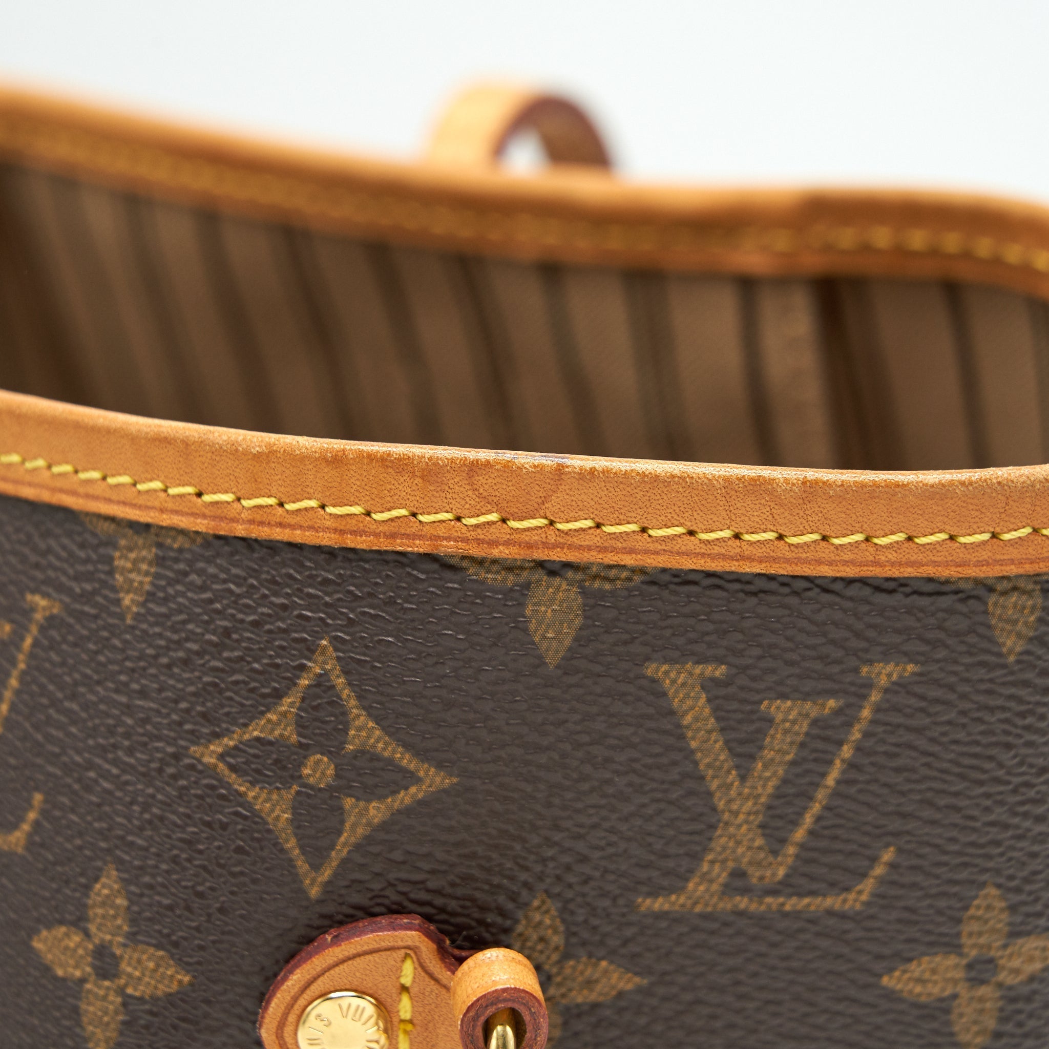 louis-vuitton-neverfull-mm-monogram