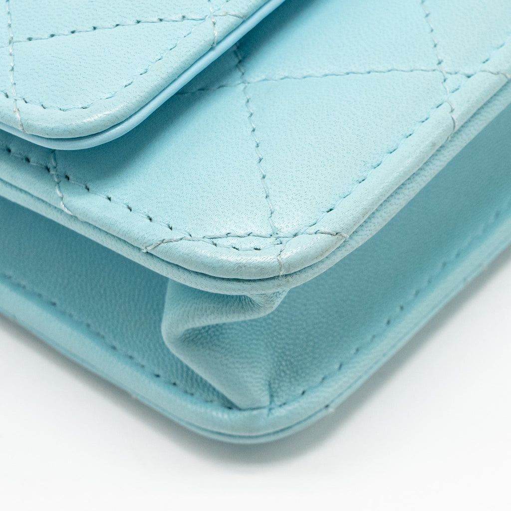 chanel-classic-wallet-on-chain-lambskin-light-blue-shw-1