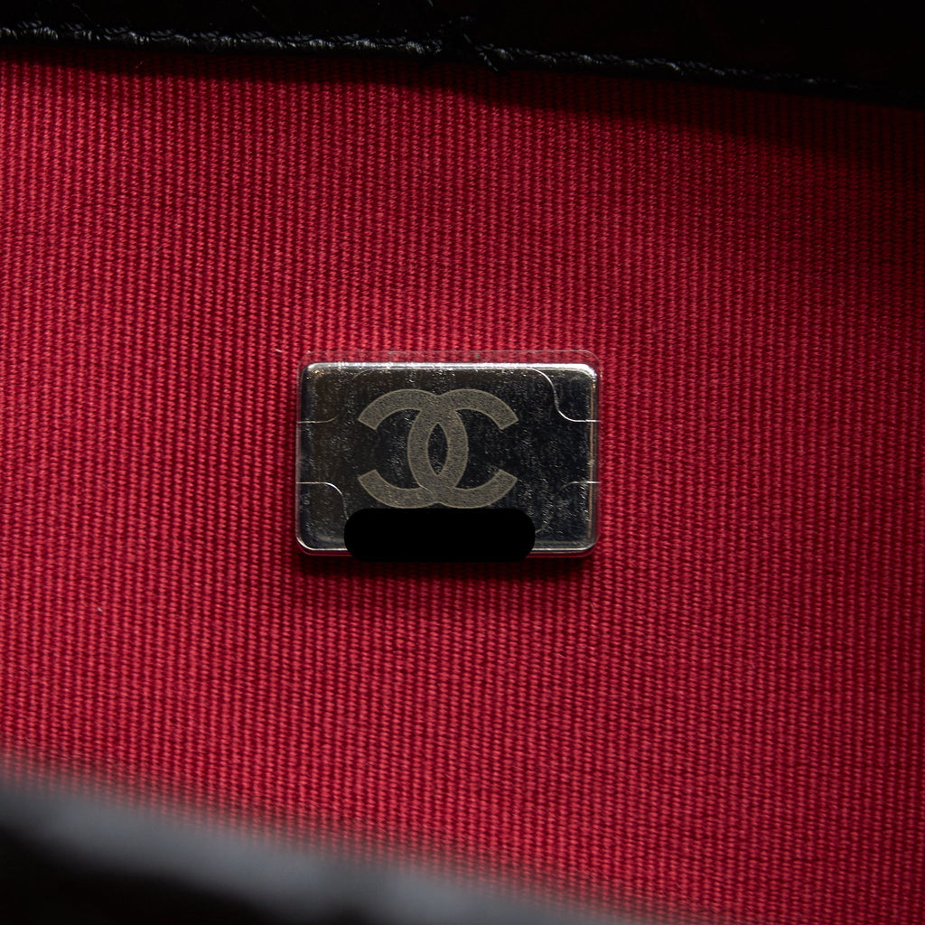 chanel-gabrielle-backpack-aged-calfskin-black-multicolour-hardware-microchip