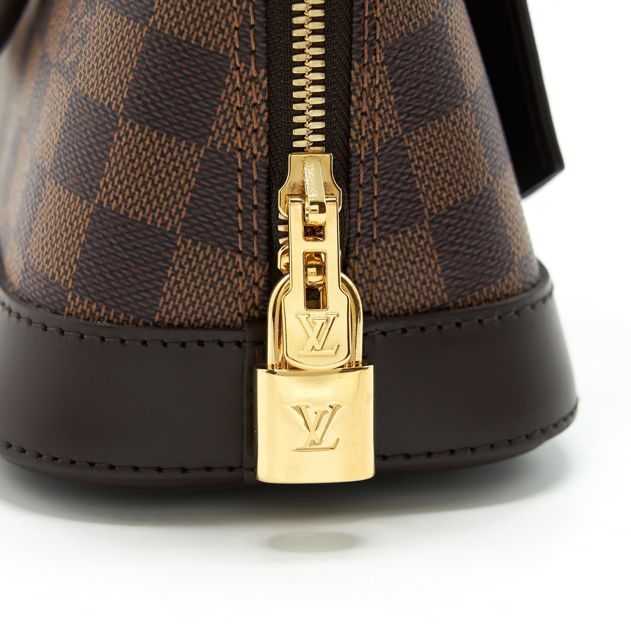 louis-vuitton-alma-bb-damier-ebene-canvas-1
