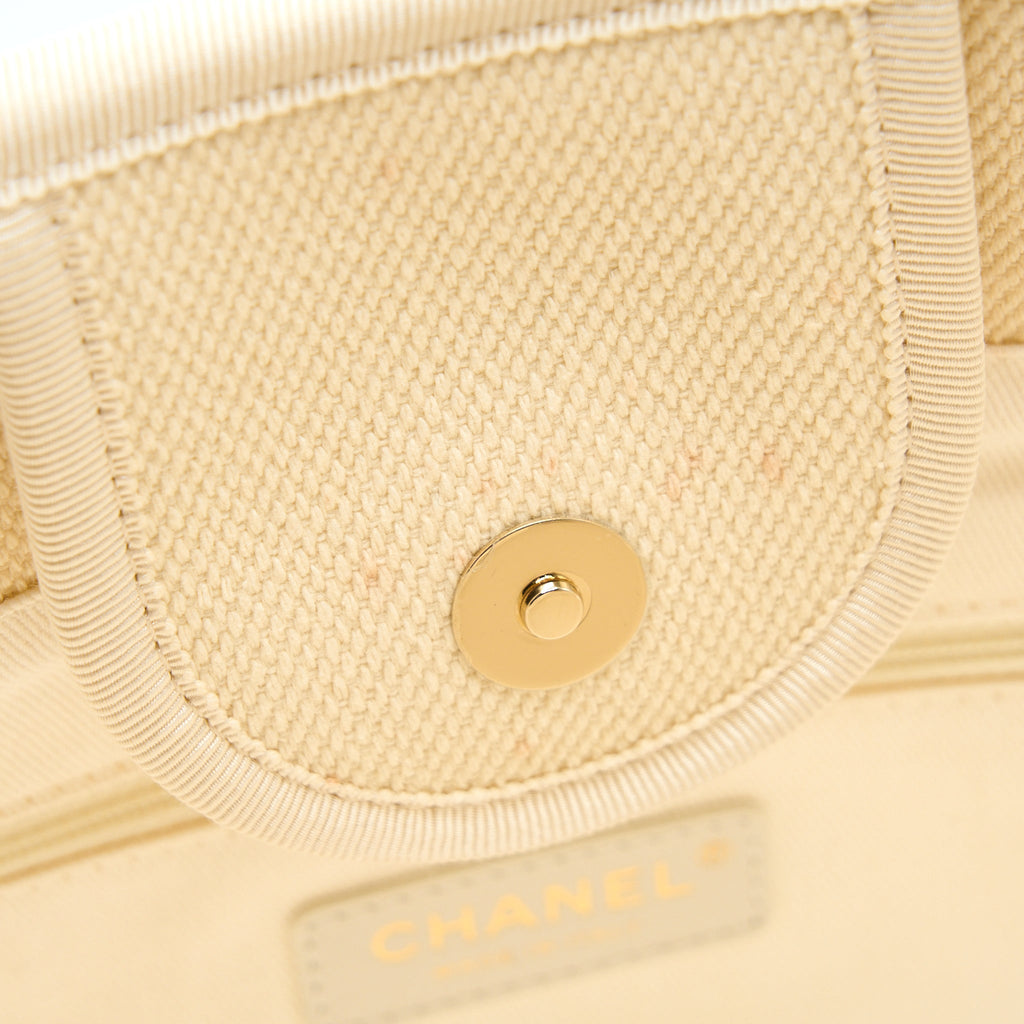 chanel-deauville-tote-bag-canvas-light-beige-lghw