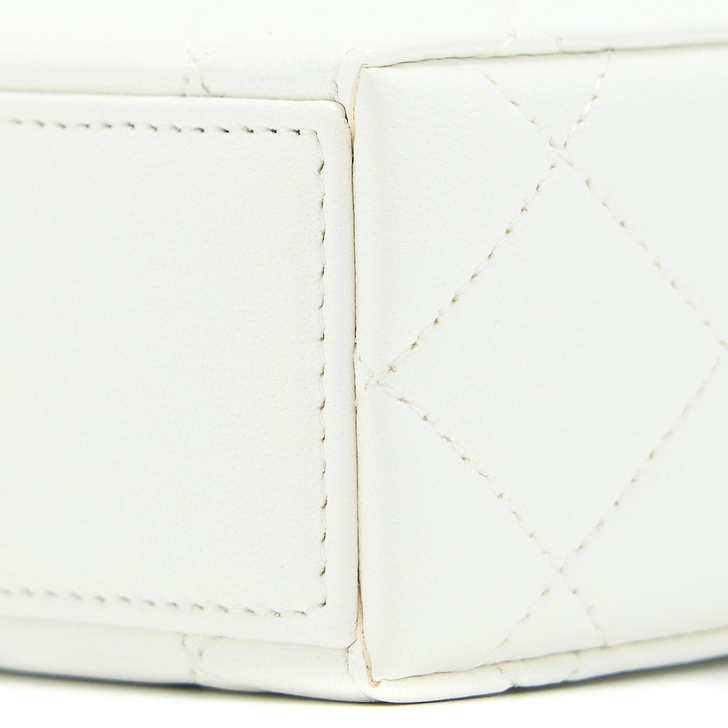 chanel-22p-quilted-mini-box-vanity-with-chain-lambskin-white-lghw