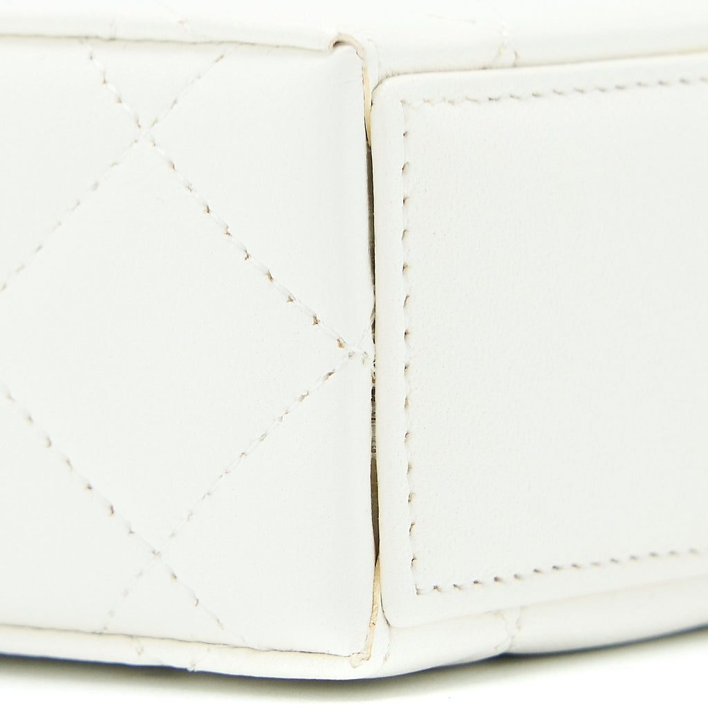 chanel-22p-quilted-mini-box-vanity-with-chain-lambskin-white-lghw