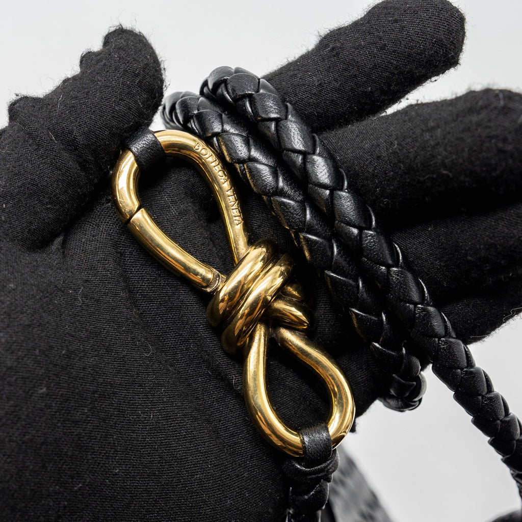 bottega-veneta-small-andiamo-bag-lambskin-black-ghw