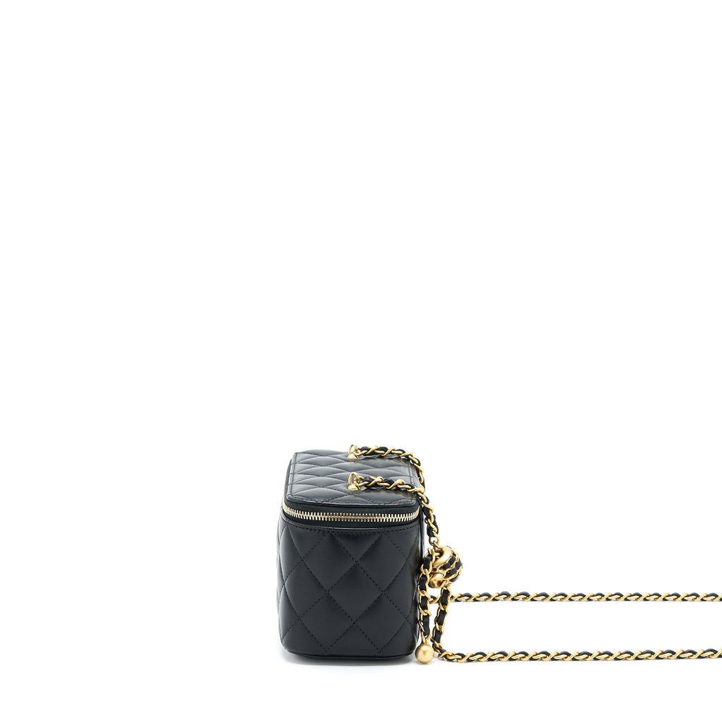 chanel-22a-pearl-crush-long-vanity-with-chain-lambskin-black-ghw