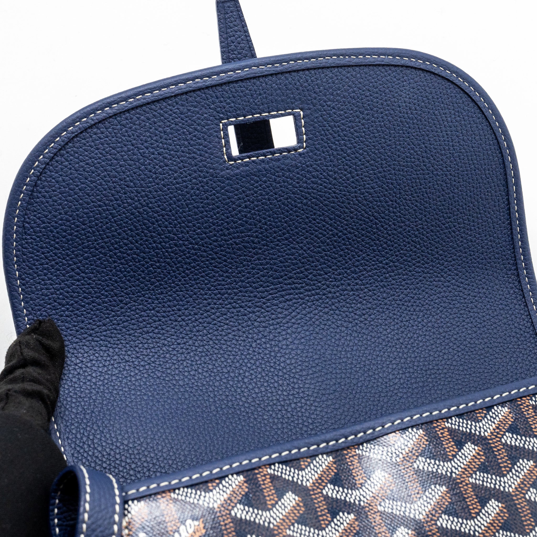 goyard-belvedere-pm-messenger-bag-goyardine-canvas-navy-shw