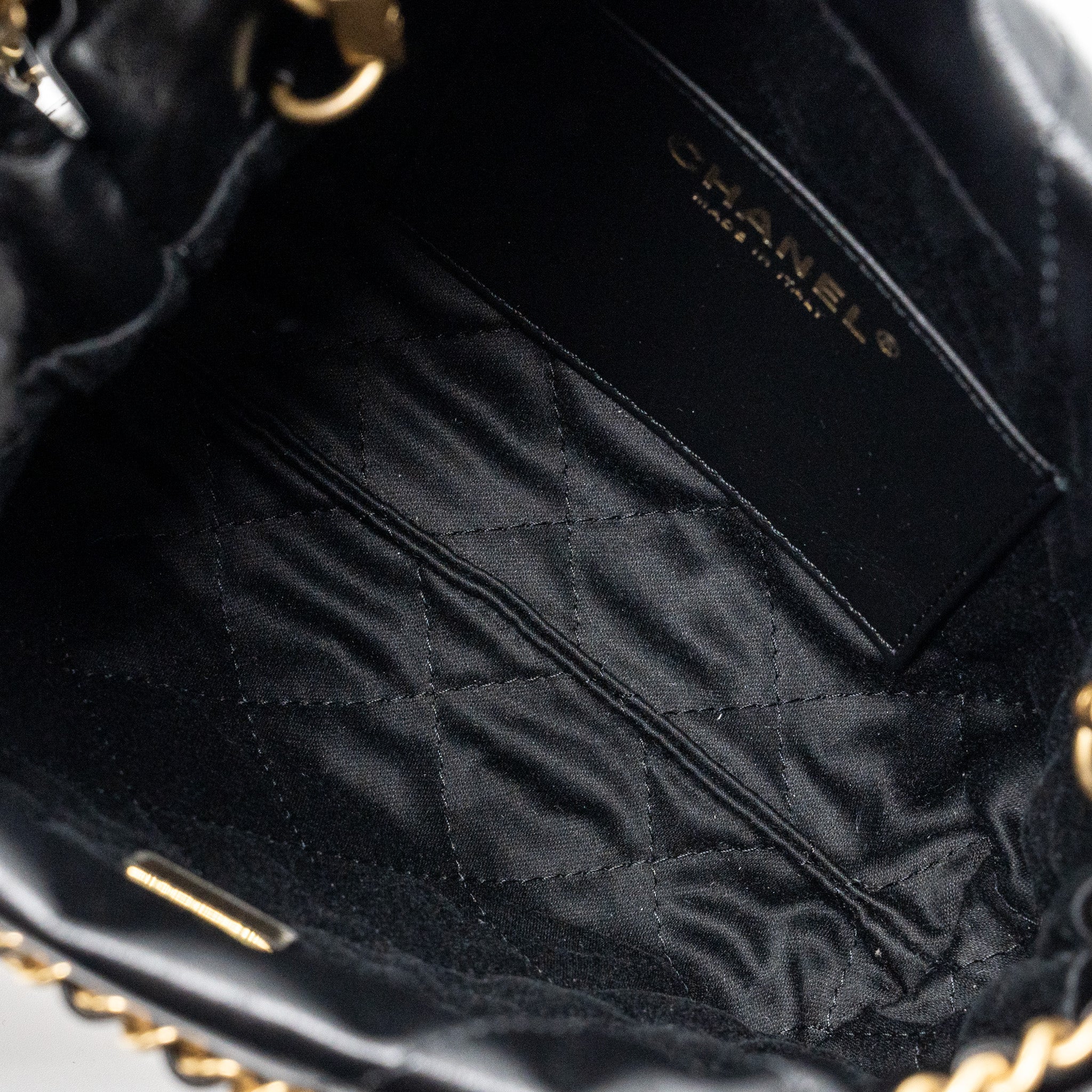 chanel-mini-22-bag-shiny-calfskin-black-ghw-microchip-2
