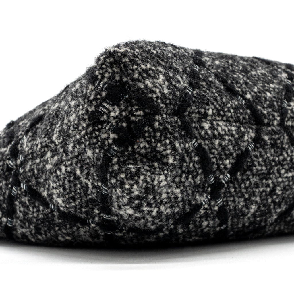 chanel-medium-22-bag-tweed-black-grey-ghw-microchip