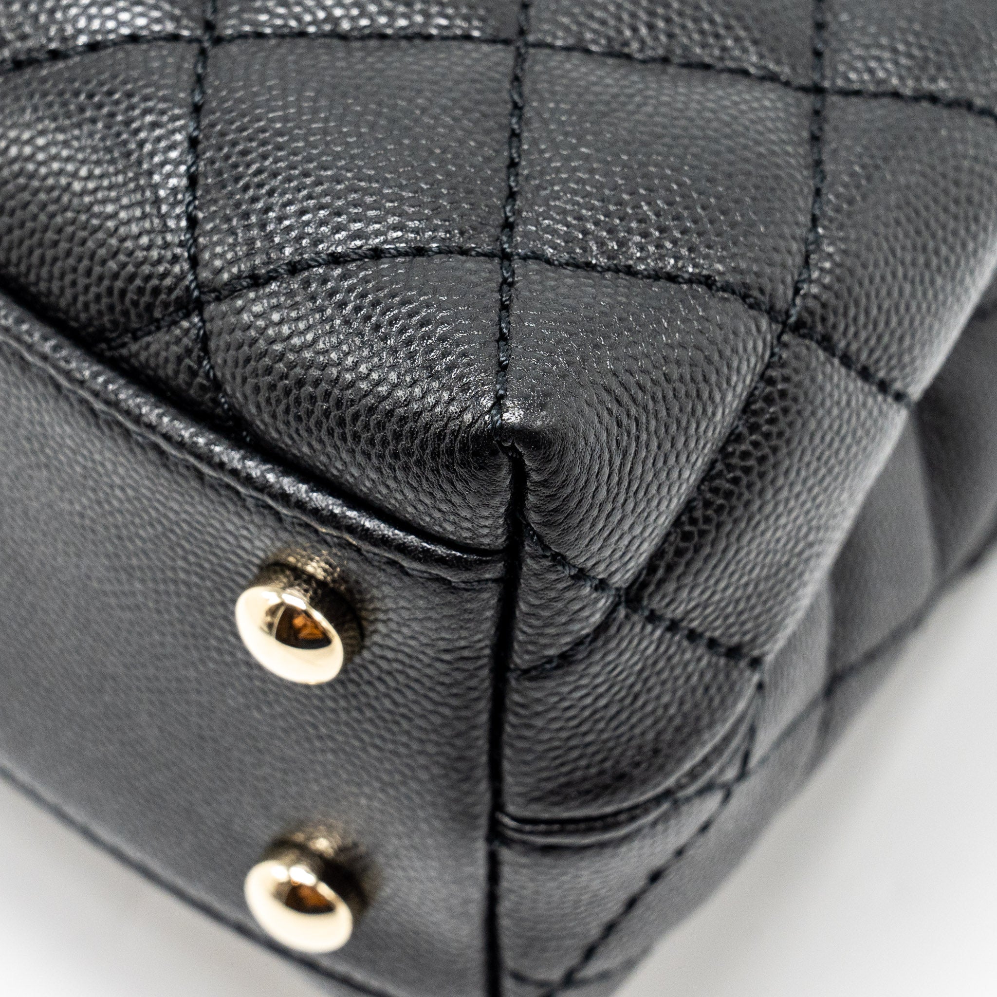 chanel-small-coco-handle-caviar-black-lghw-microchip-copy-1