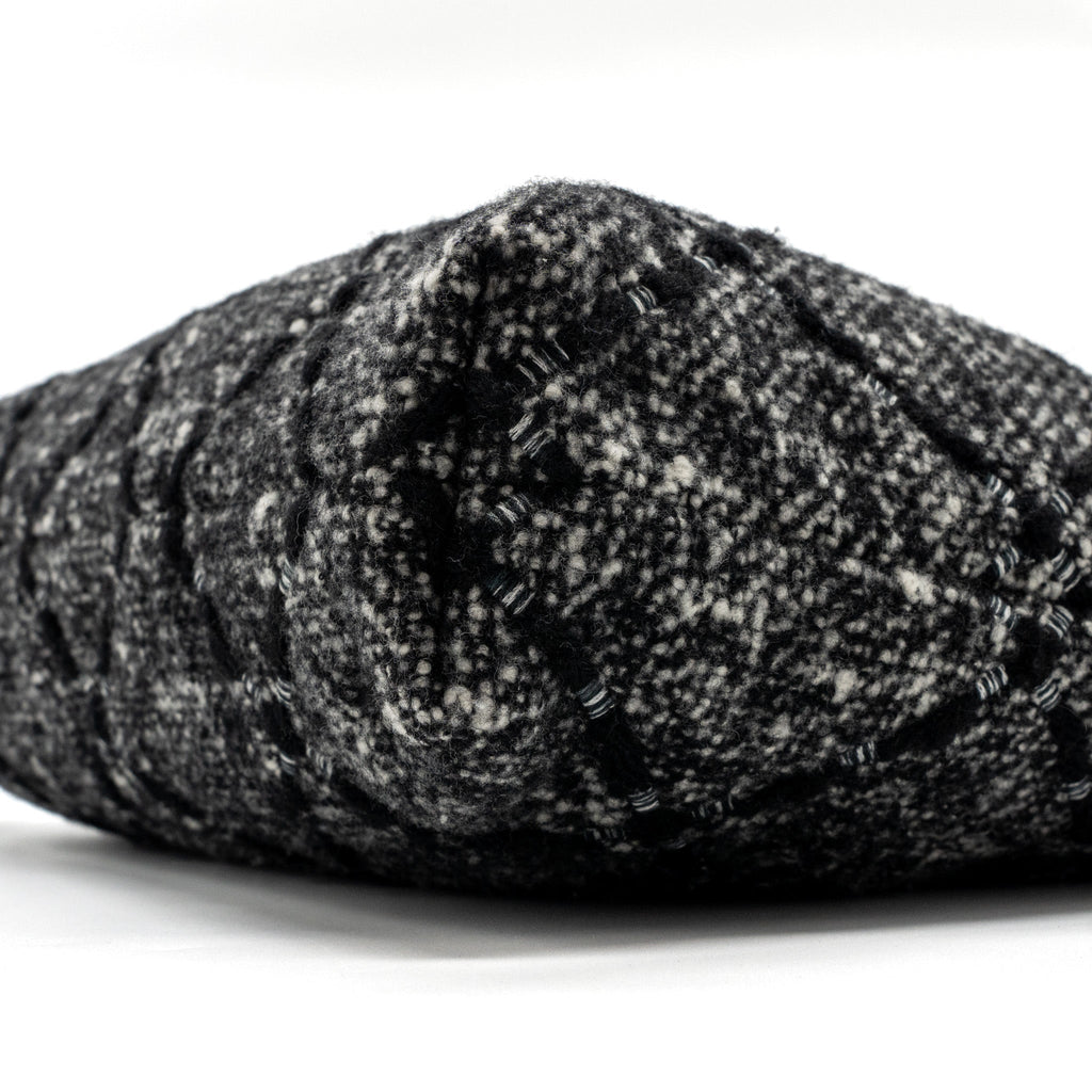 chanel-medium-22-bag-tweed-black-grey-ghw-microchip