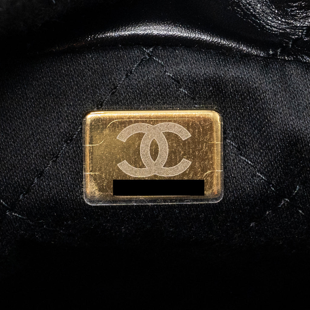 chanel-mini-22-bag-shiny-calfskin-black-ghw-microchip-2