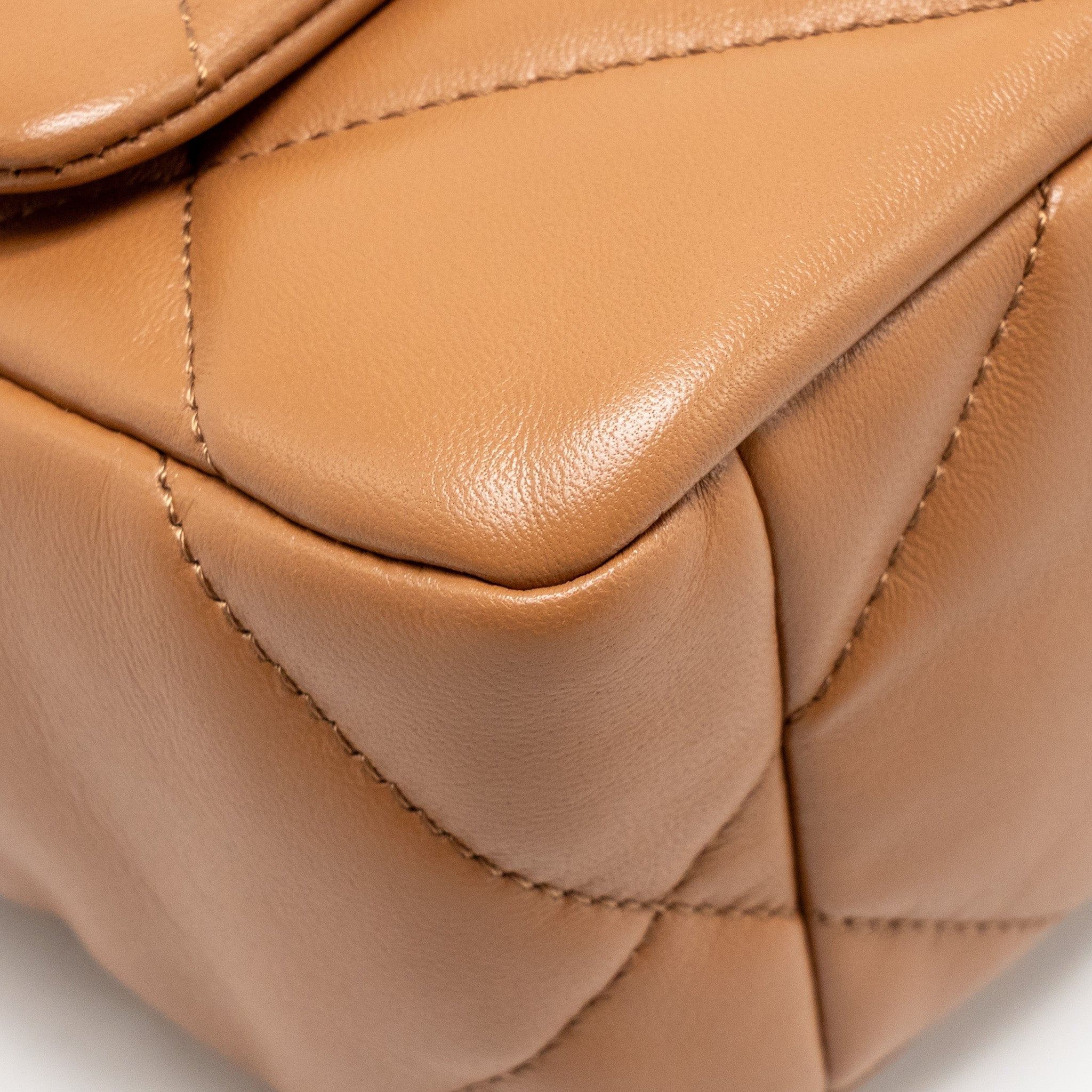 chanel-small-19-bag-lambskin-caramel-multicoloured-hardwaremicrochip