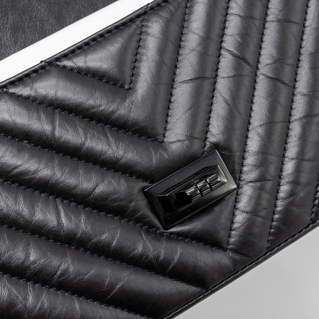 copy-of-chanel-mini-2-55-reissue-flap-bag-chevron-calfskin-so-black