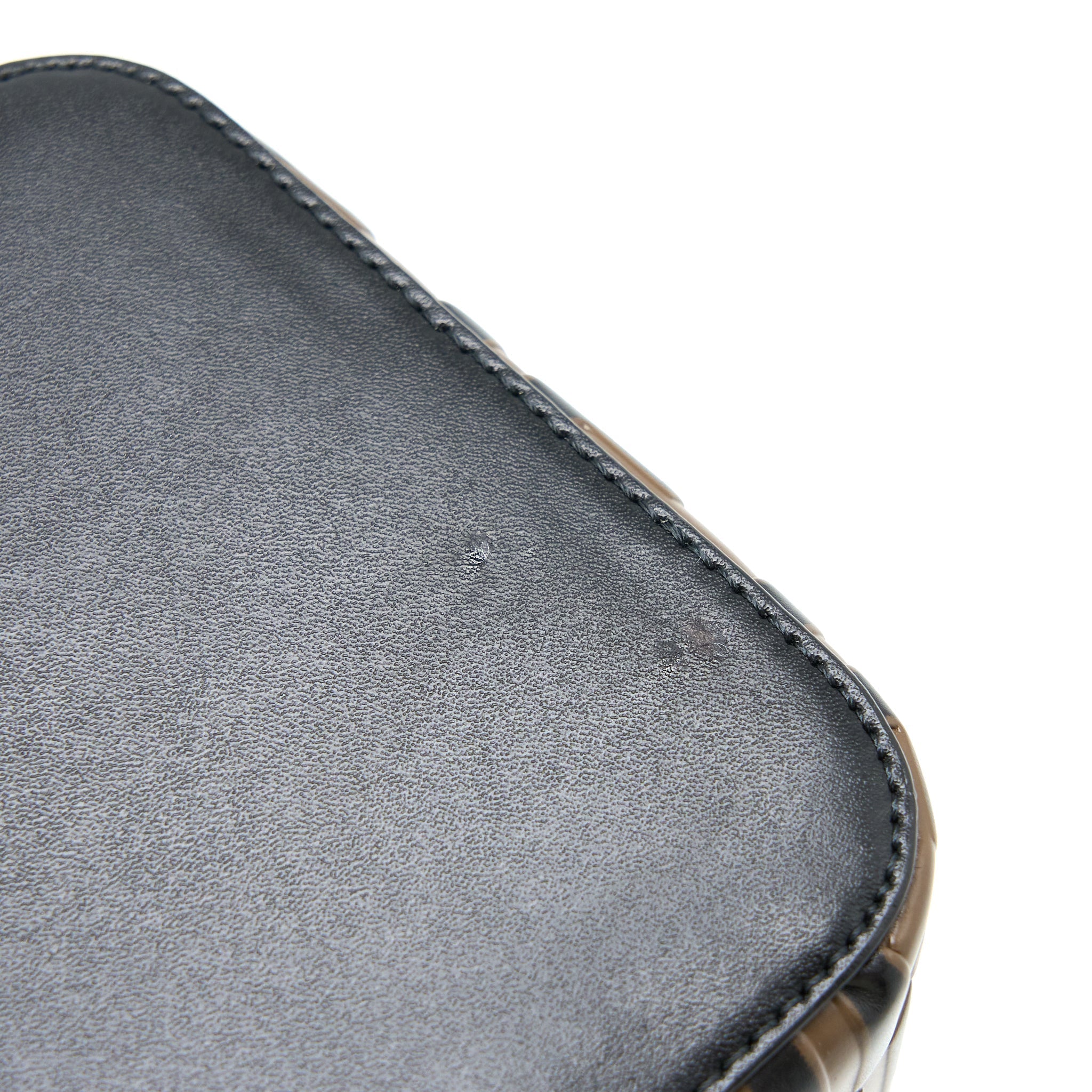 fendi-mon-tresor-mini-bucket-bag-ghw