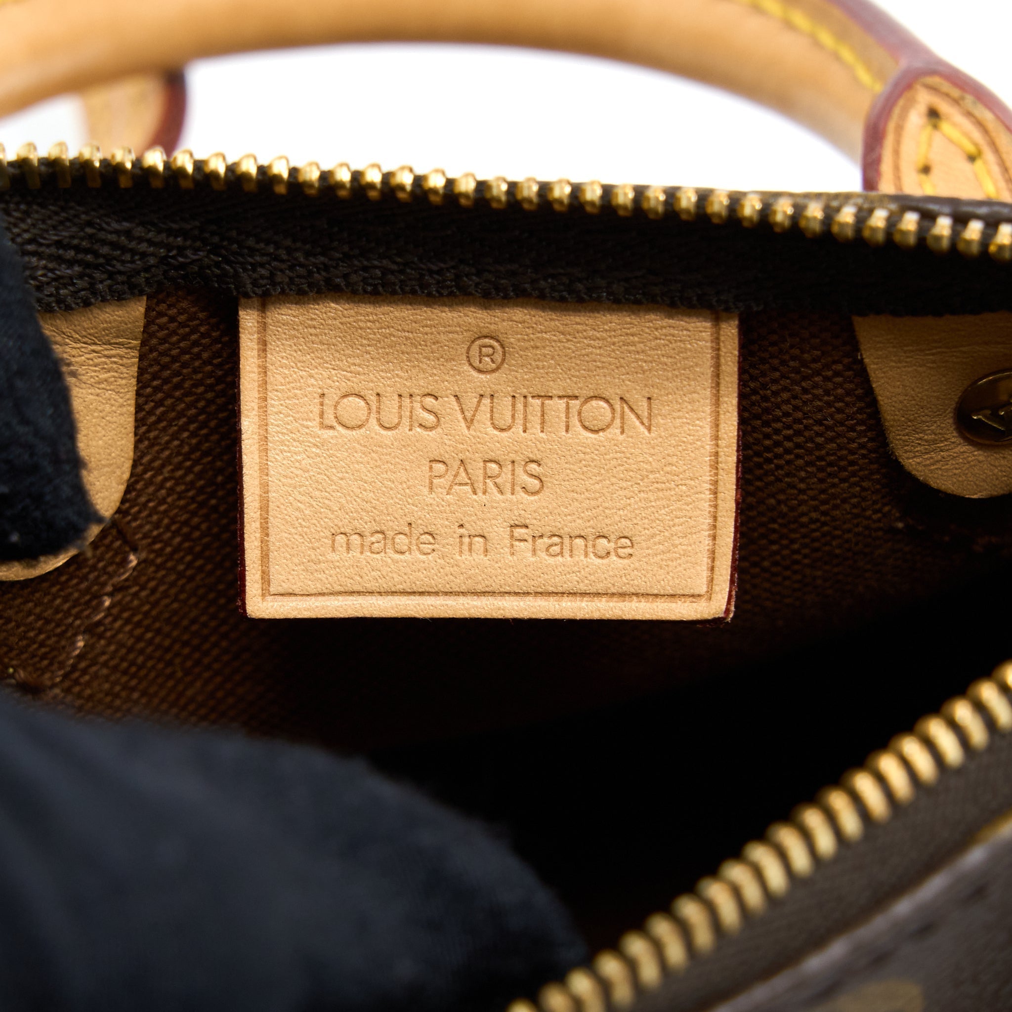 louis-vuitton-nano-speedy-monogram-canvas-ghwold-version