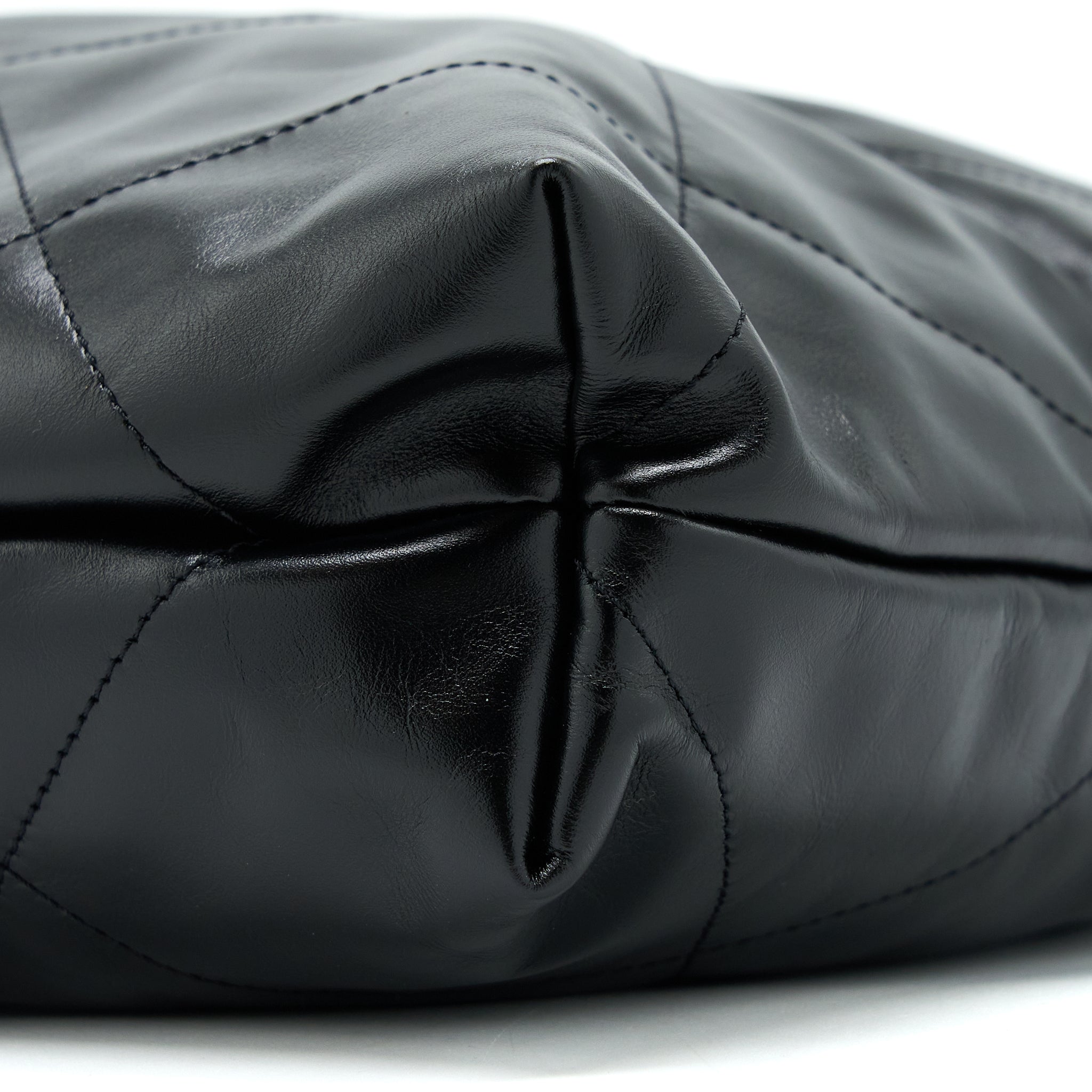 chanel-medium-22-bag-shiny-calfskin-black-ghw-microchip